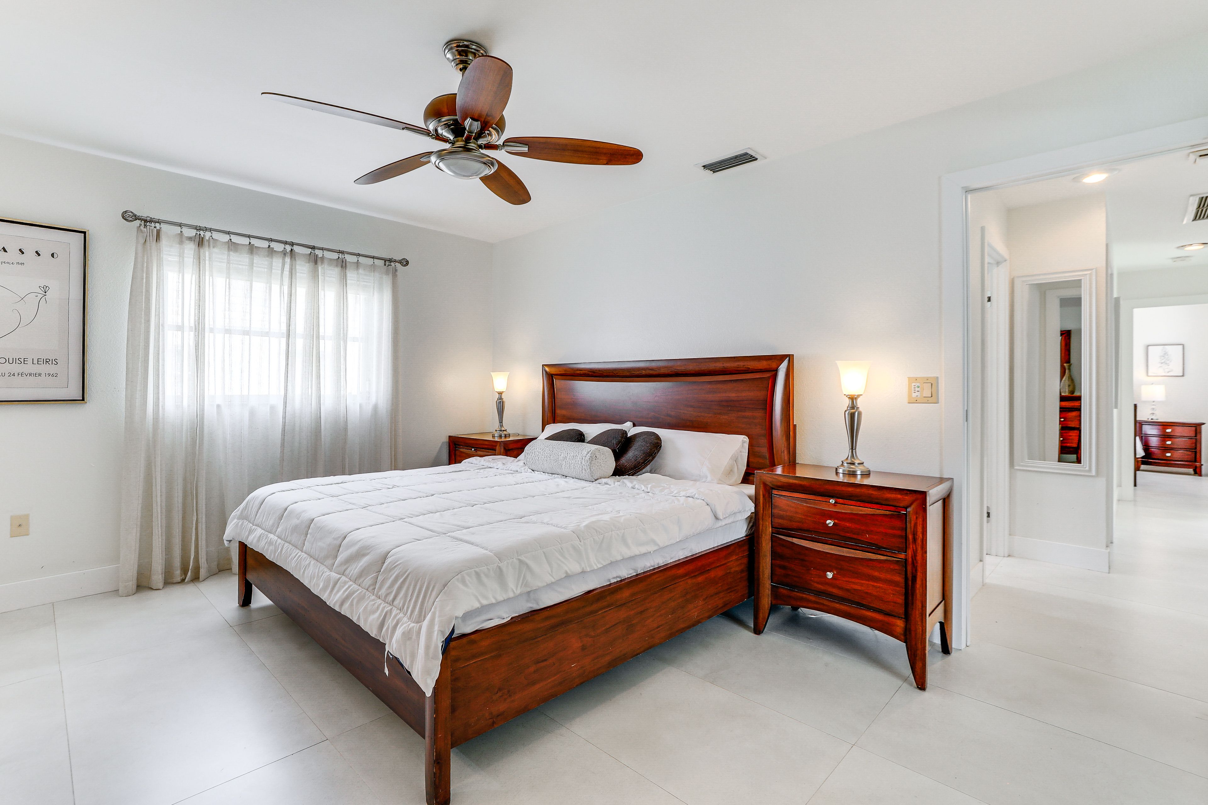 Bedroom 1 | King Bed | En-Suite Bathroom