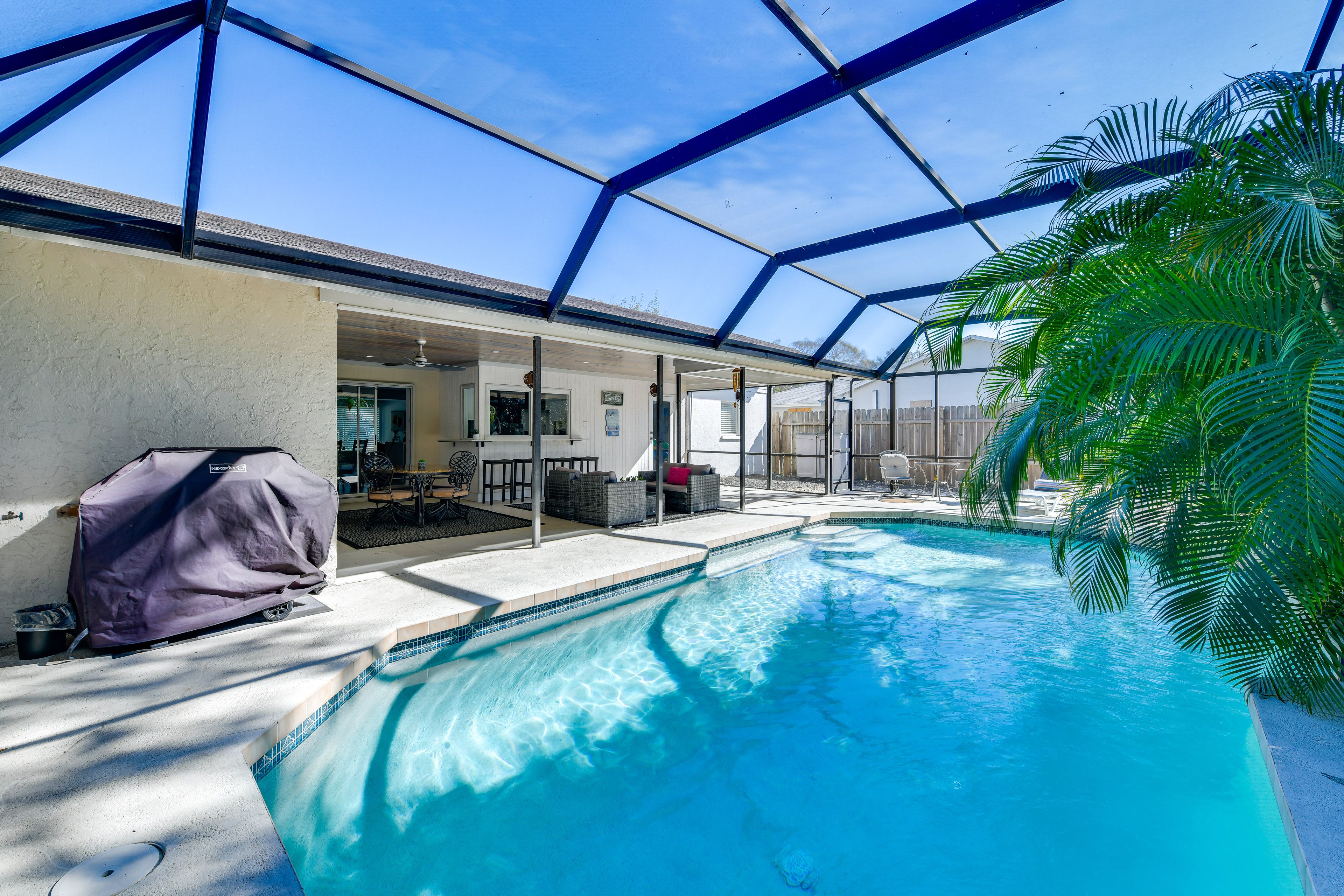 Private Pool (Depth 3'-6')