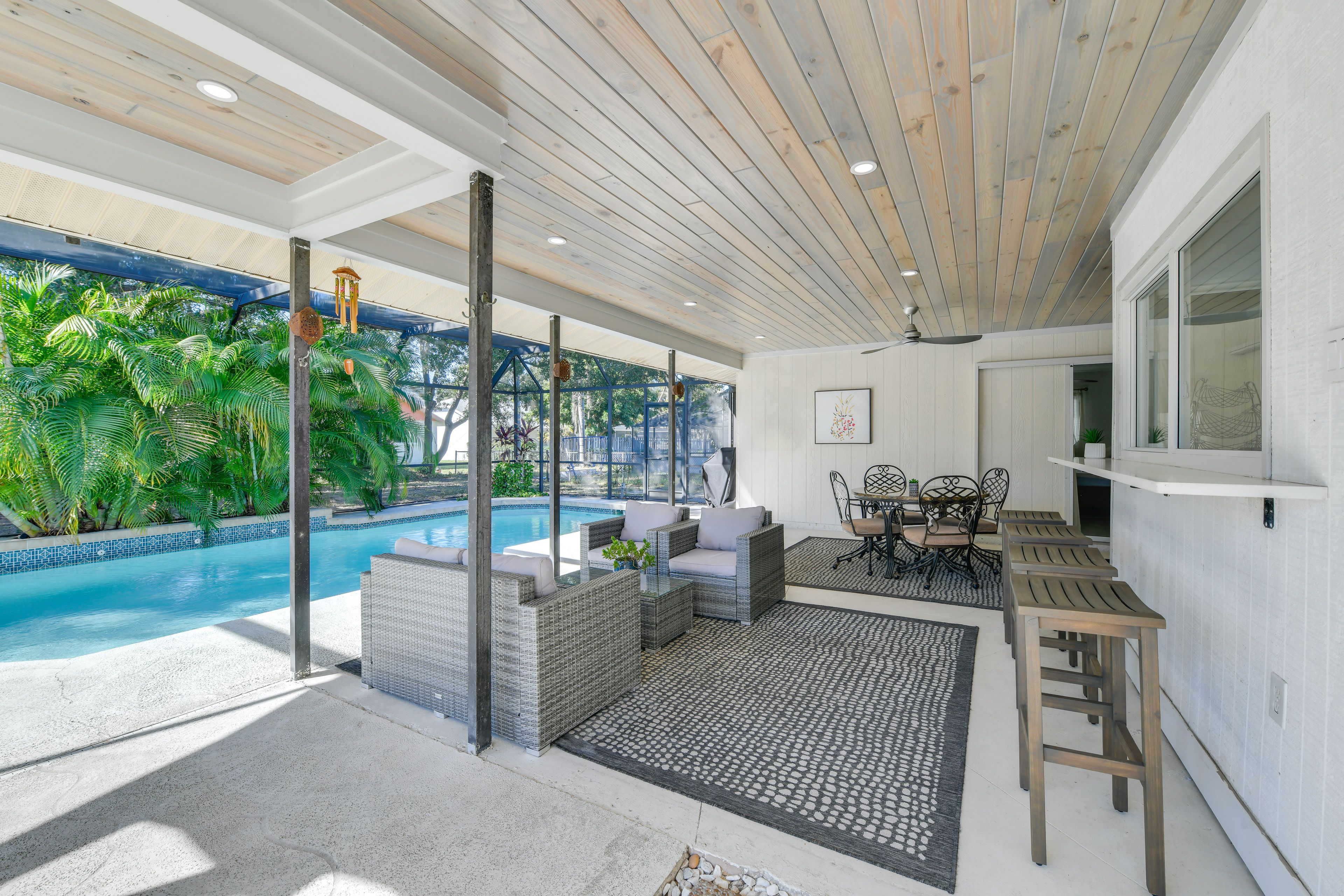 Furnished Lanai | Blackstone Grill