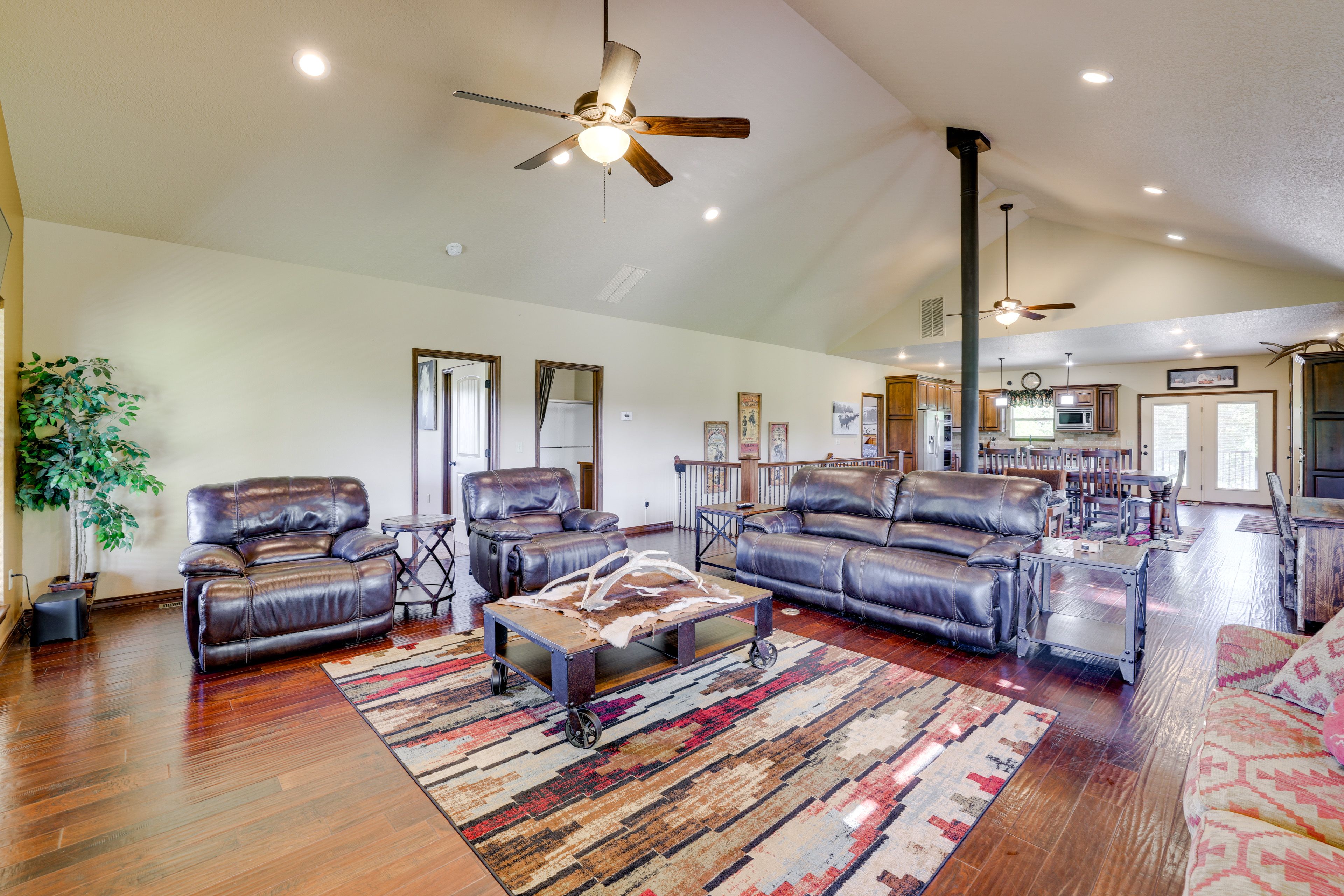 Living Room | Queen Sleeper Sofa | Central Air Conditioning & Heating