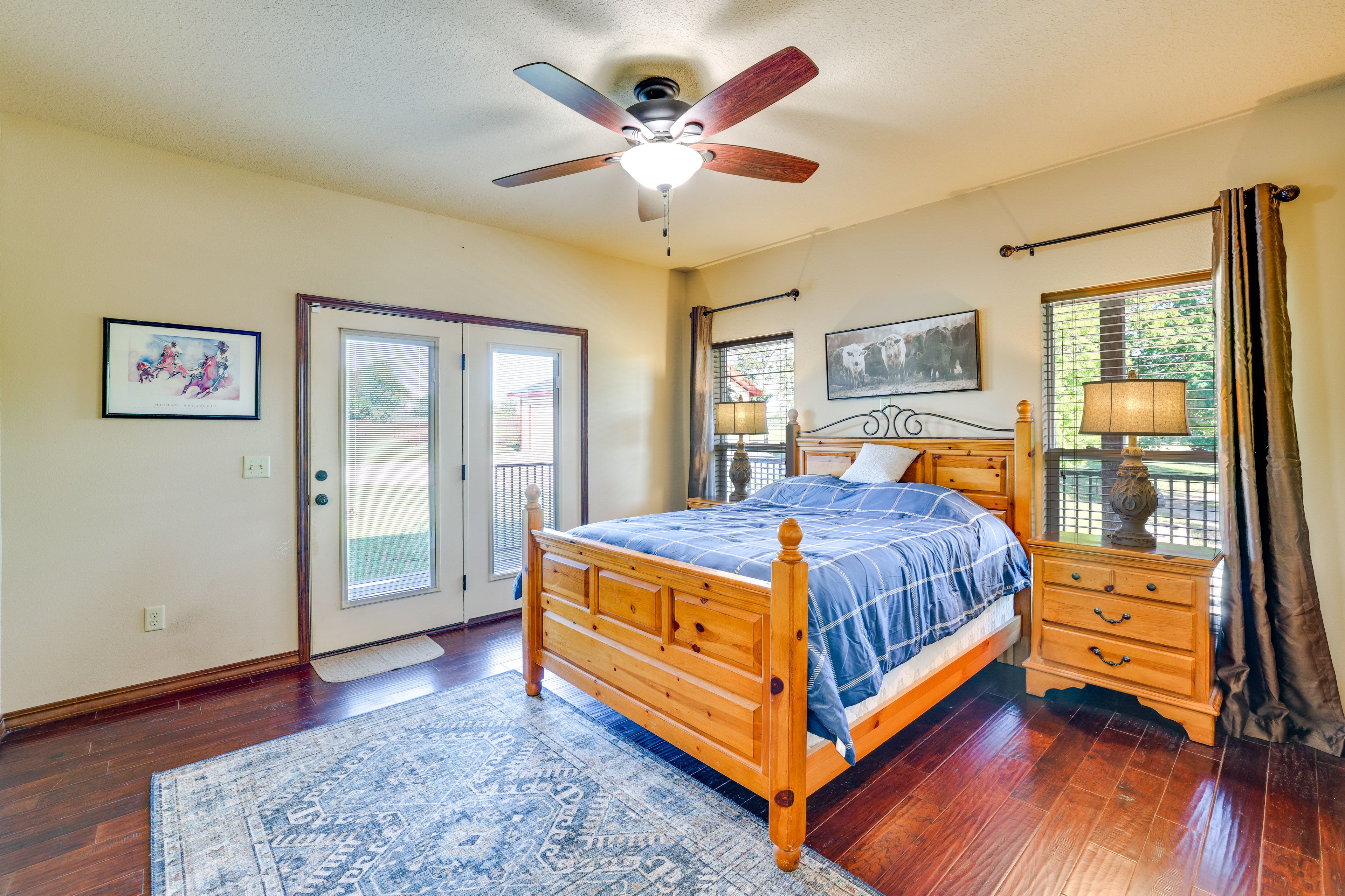 Bedroom 1 | Queen Bed | Linens Provided