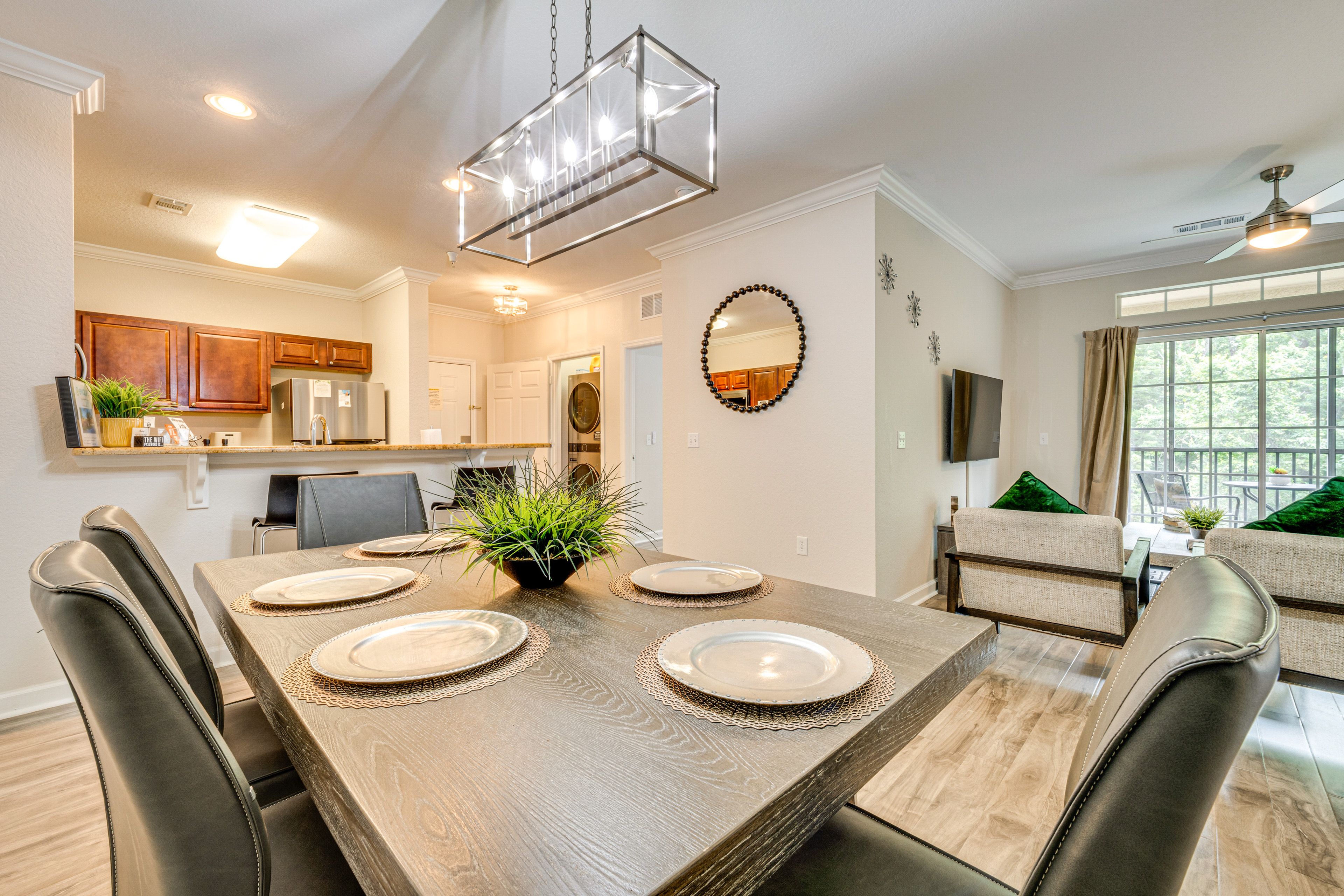 Dining Area | Dishware/Flatware Provided | Open Floor Plan