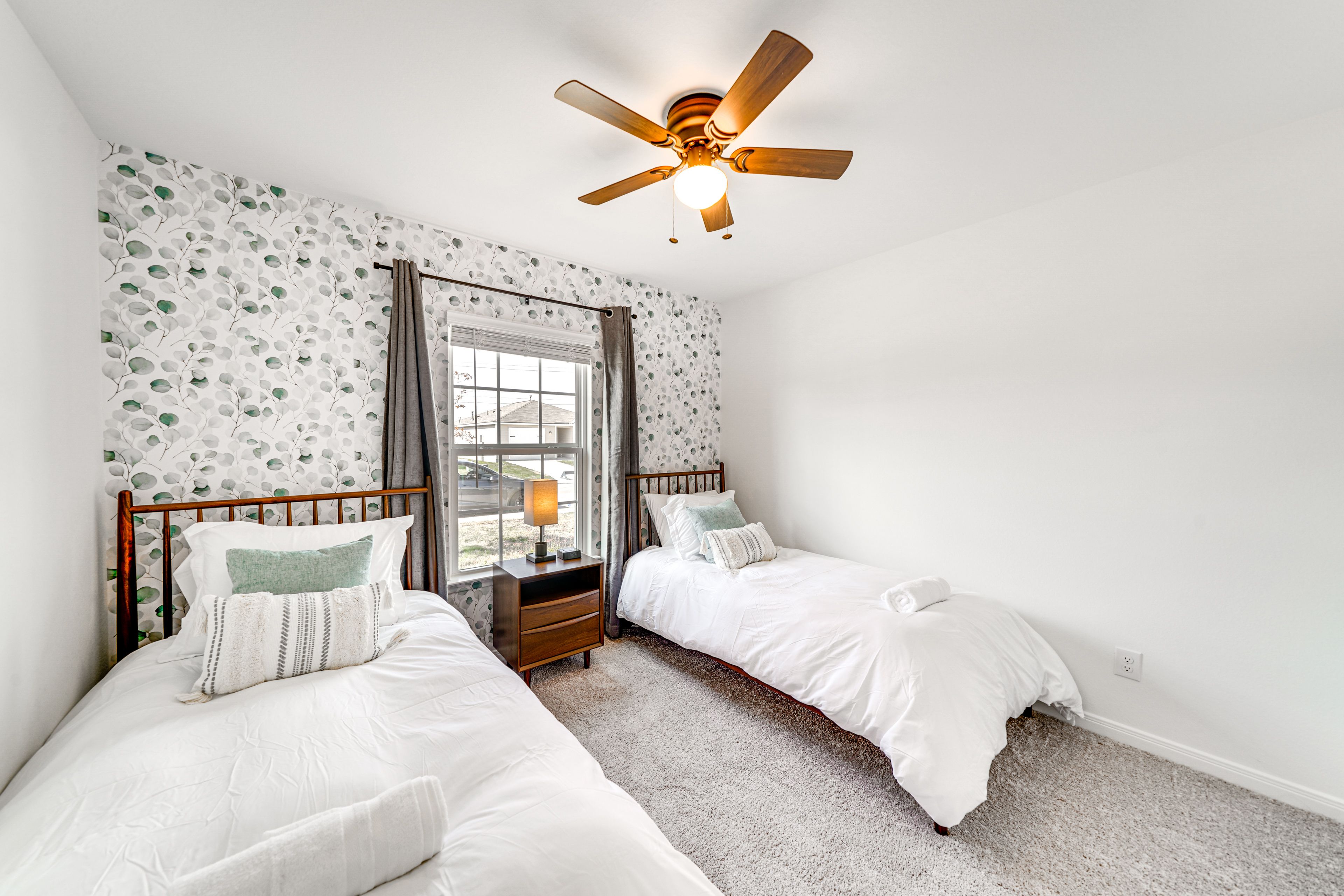 Bedroom 2 | 2 Twin Beds
