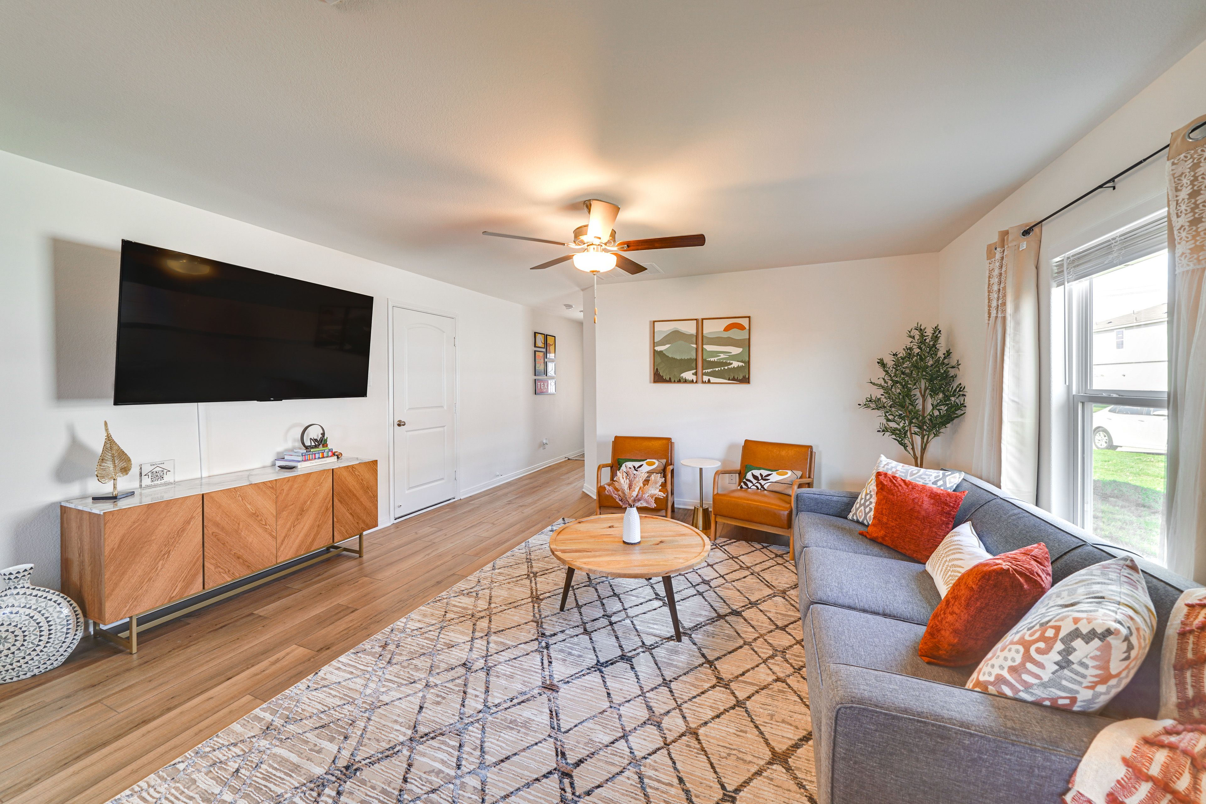 Living Area | Queen Sleeper Sofa | Smart TV | Board Games