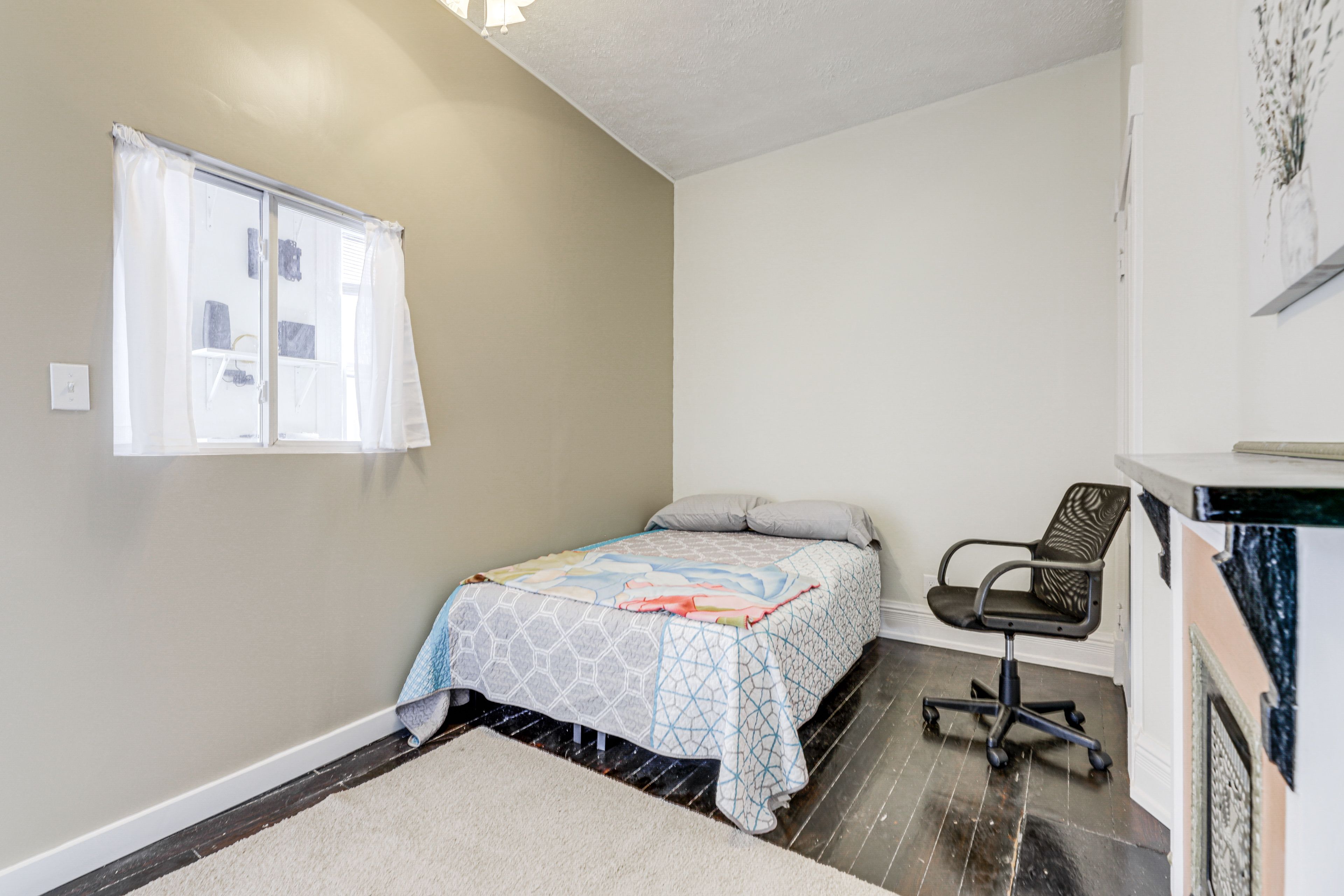 Bedroom 3 | 2nd Floor | Full Bed | Fireplace