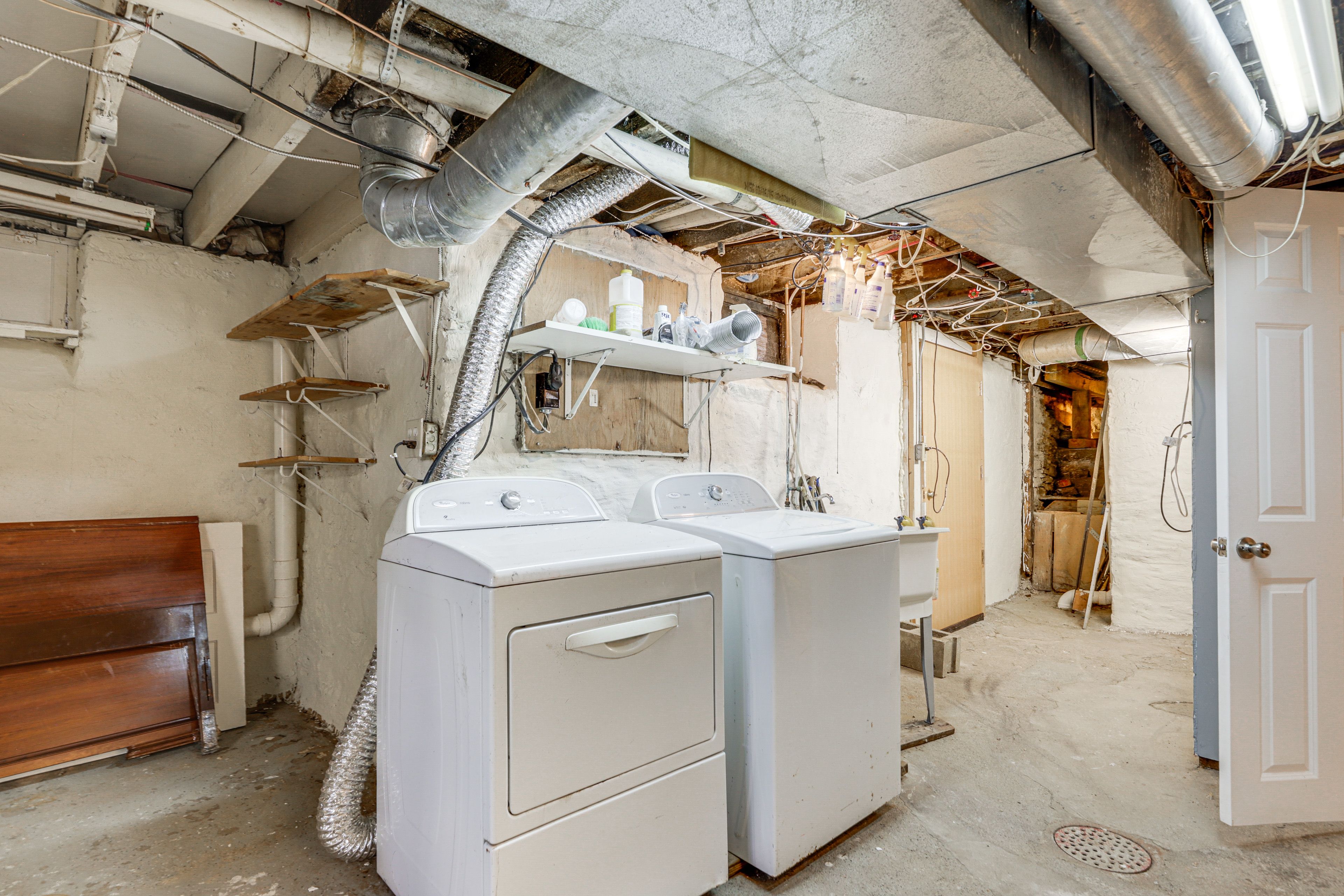 Laundry Area | Basement | Washer/Dryer | Hangers | Trash Bags/Paper Towels