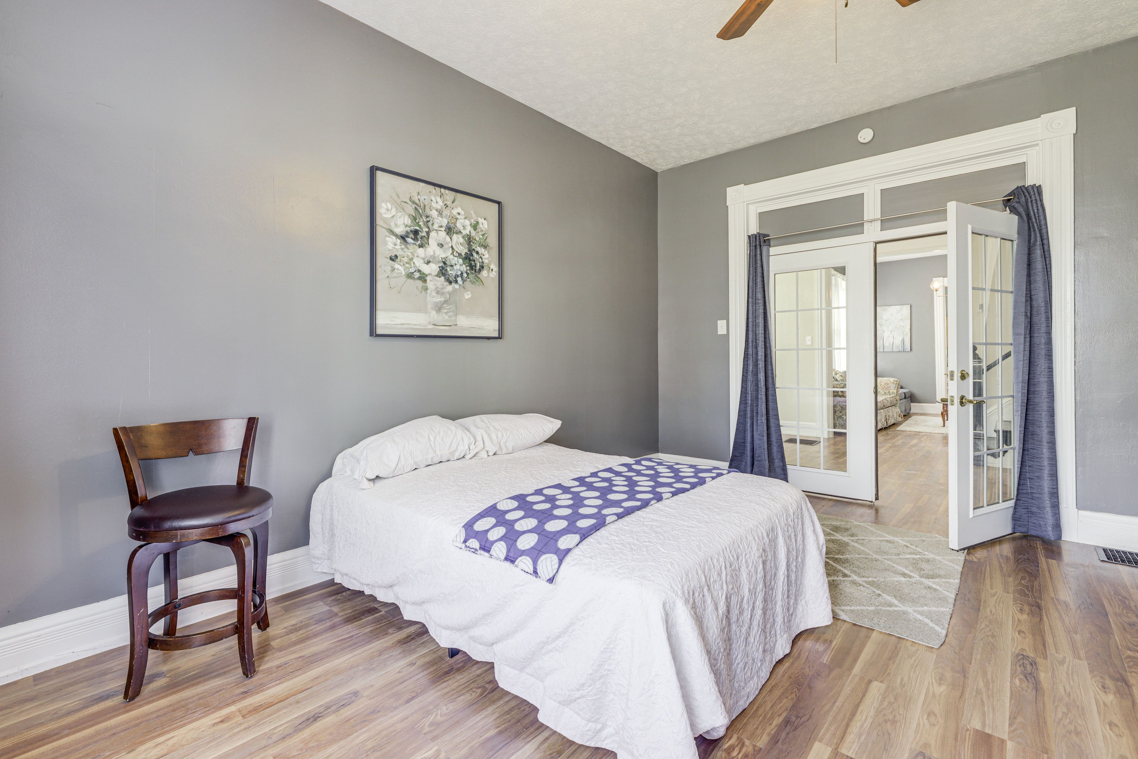 Bedroom 1 | 1st Floor | Full Bed | Linens Provided | Smart TV | Fireplace