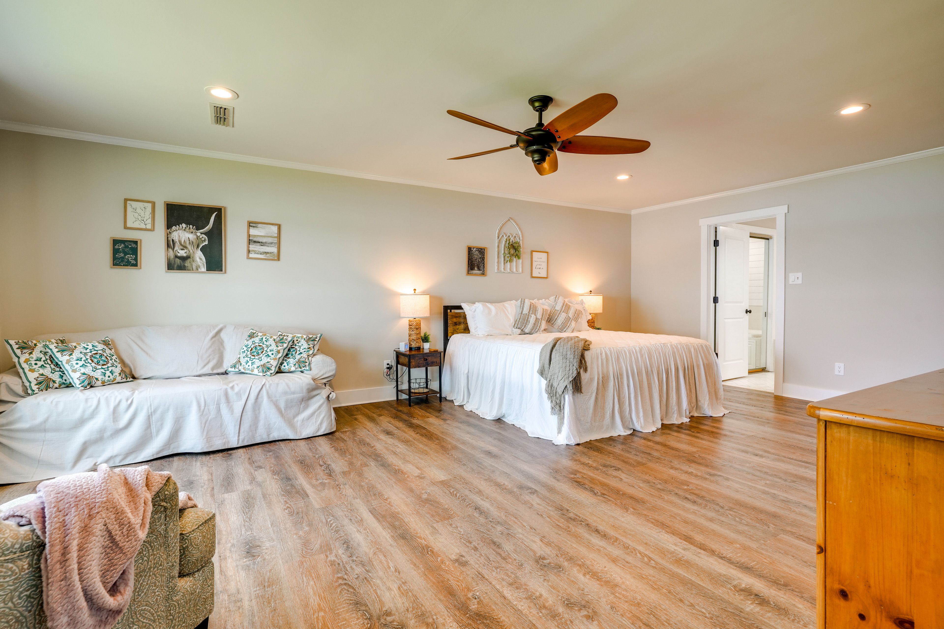 Bedroom Suite | King Bed | Flat-Screen TV | Water Views