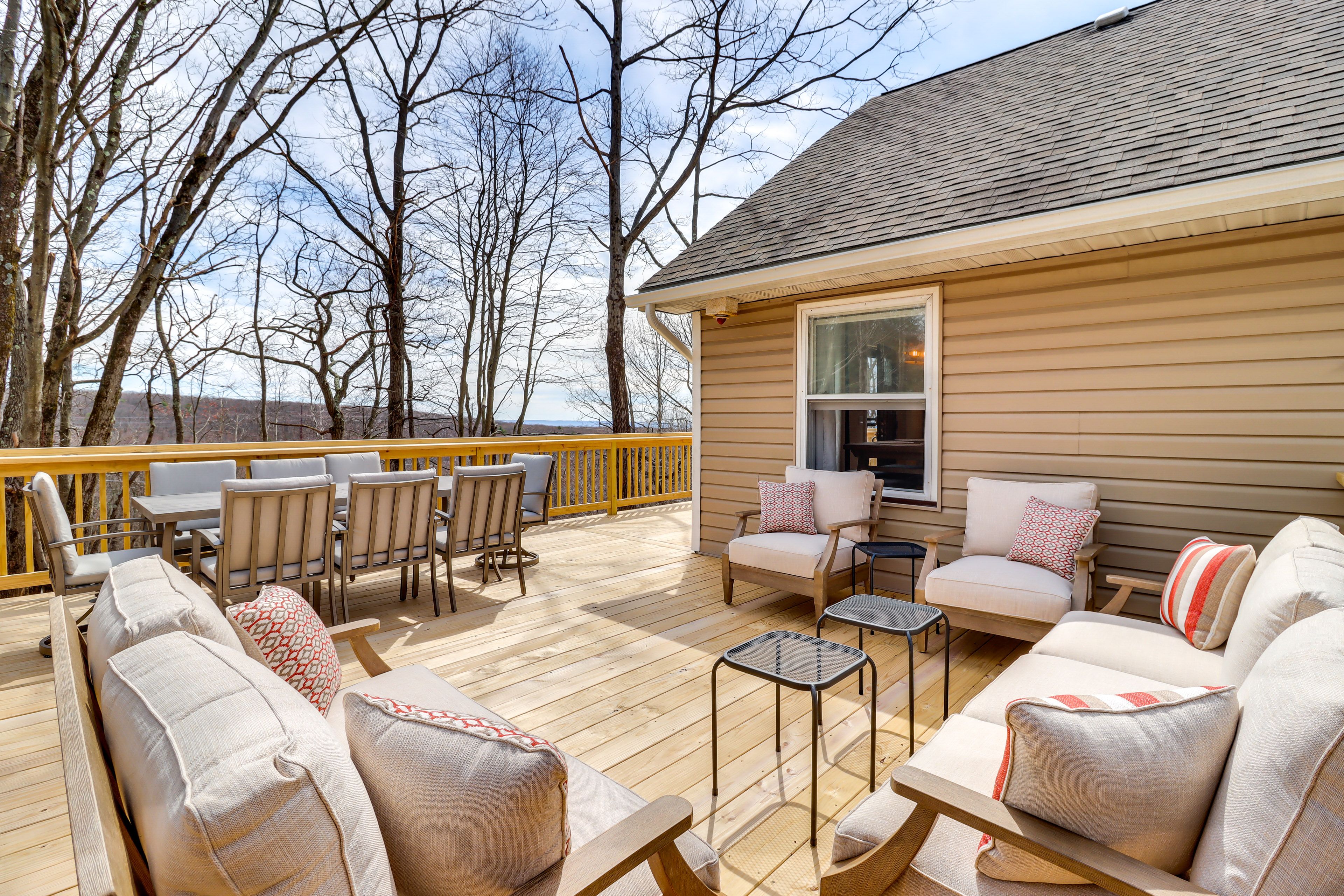 Albrightsville Vacation Rental | 3BR | 1BA | Stairs Required | 1,600 Sq Ft