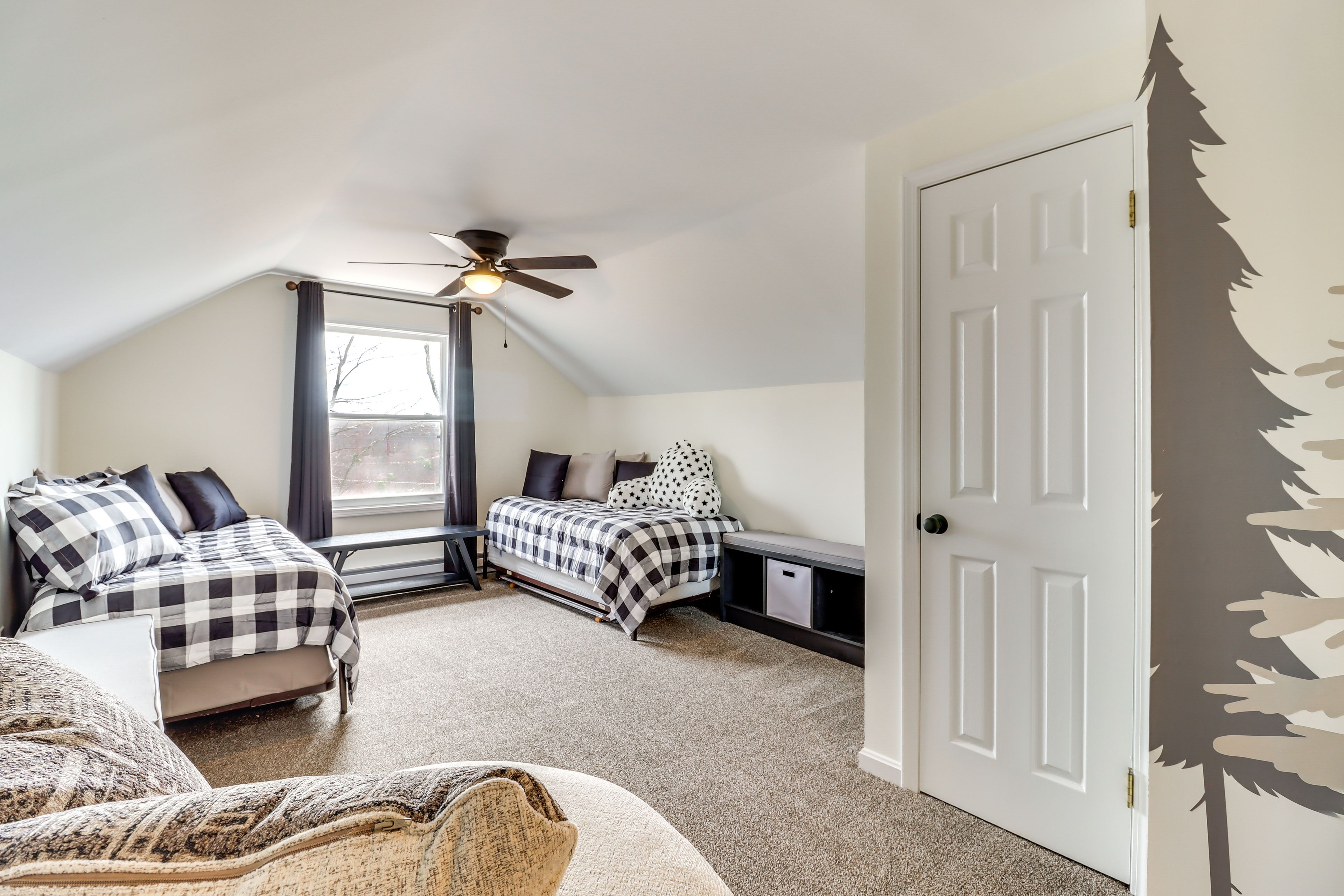 Bedroom 3 | 2 Twin Daybeds w/ 2 Twin Trundles | 2nd Floor