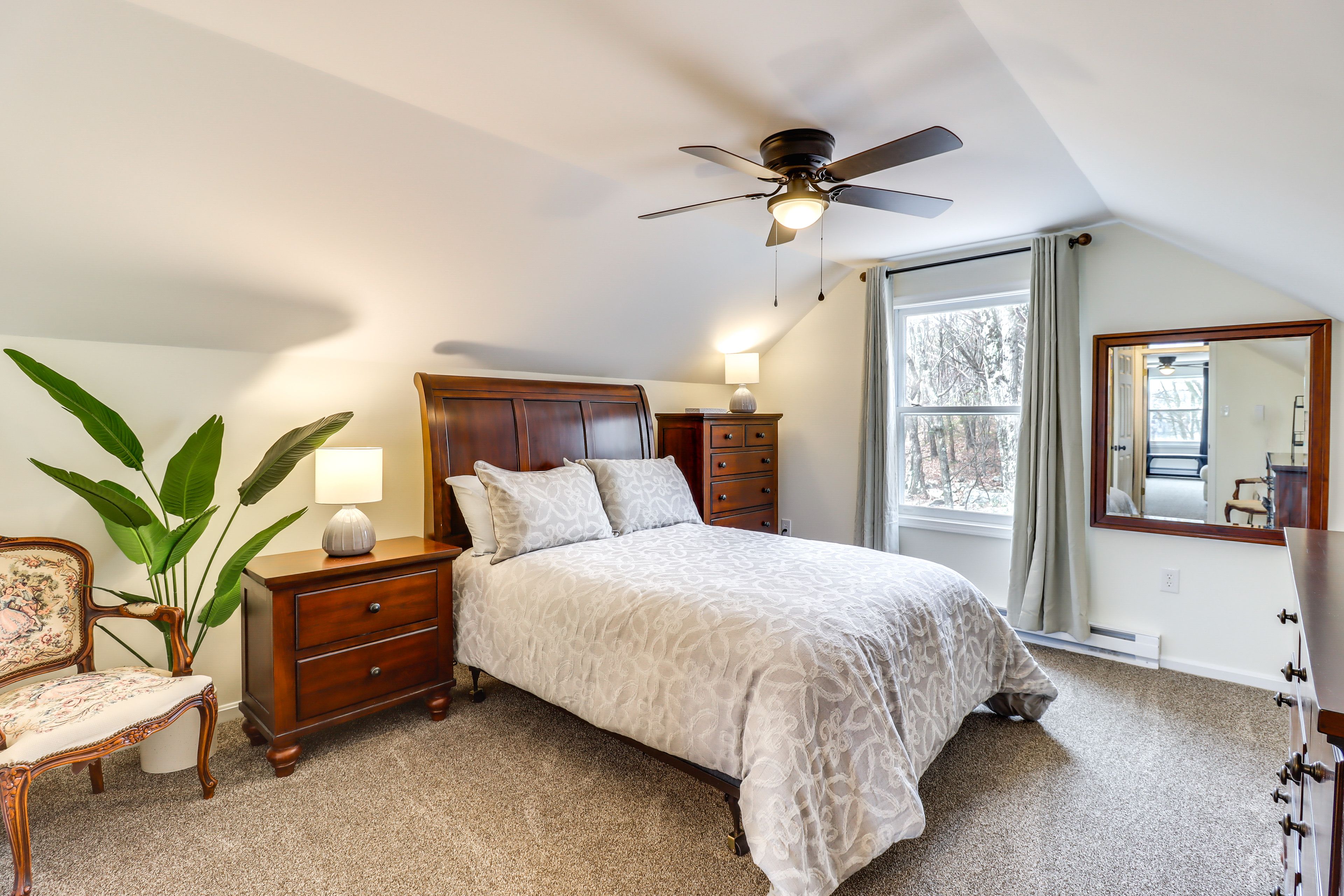 Bedroom 2 | Full Bed | 2nd Floor