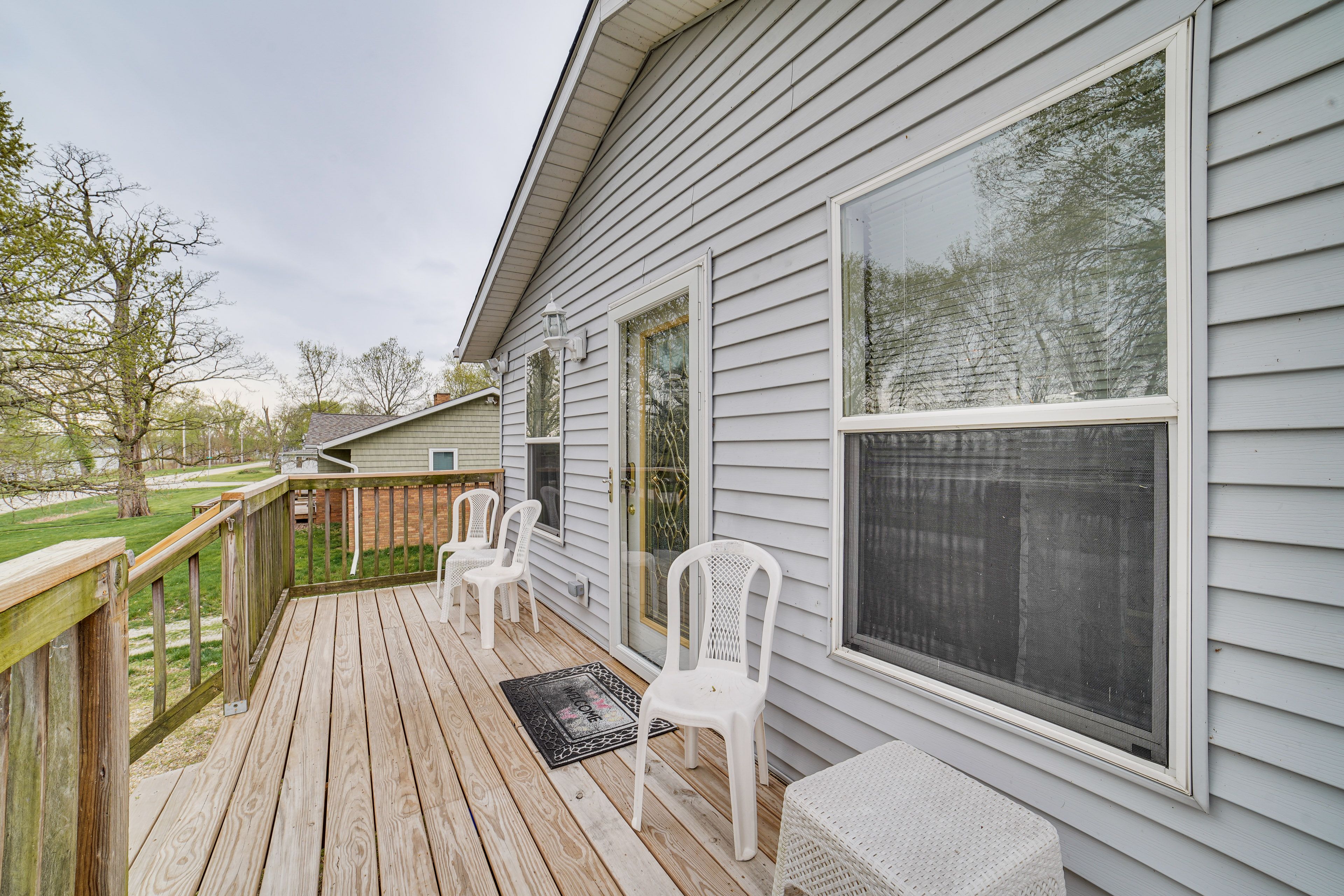Porch | Outdoor Seating
