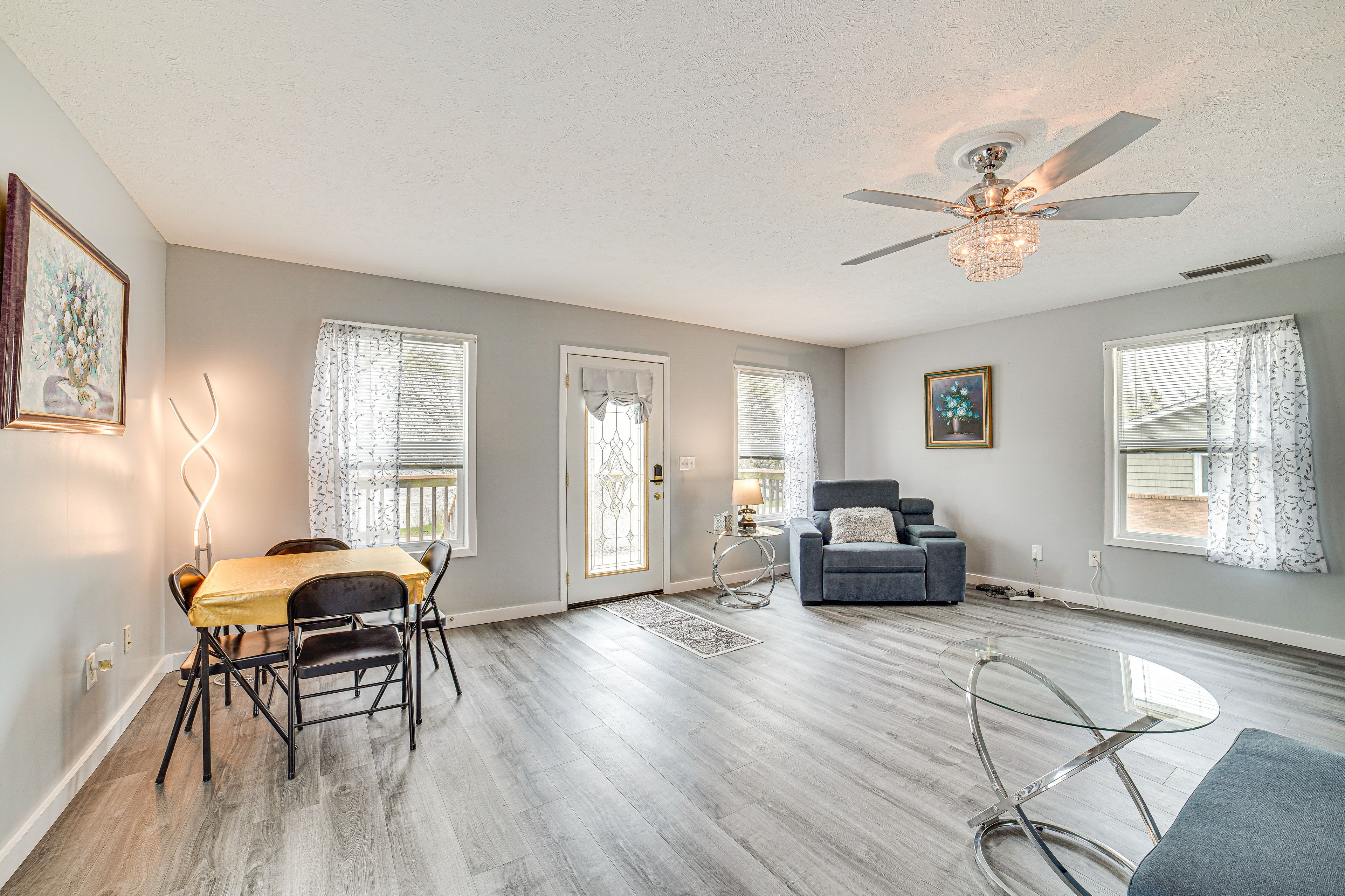 Dining Area | Dishware/Flatware | Ceiling Fans | Free WiFi