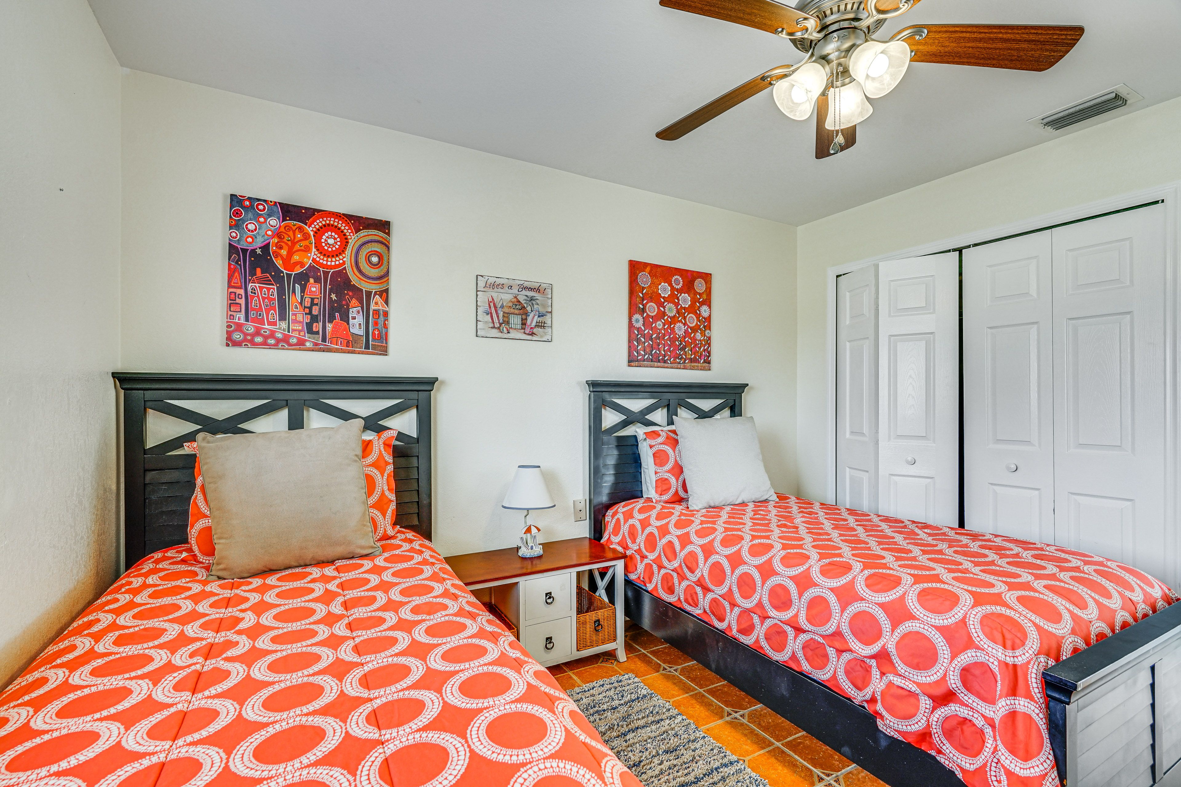 Bedroom 3 | 2 Twin XL Beds (Can Convert to King) | Smart TV