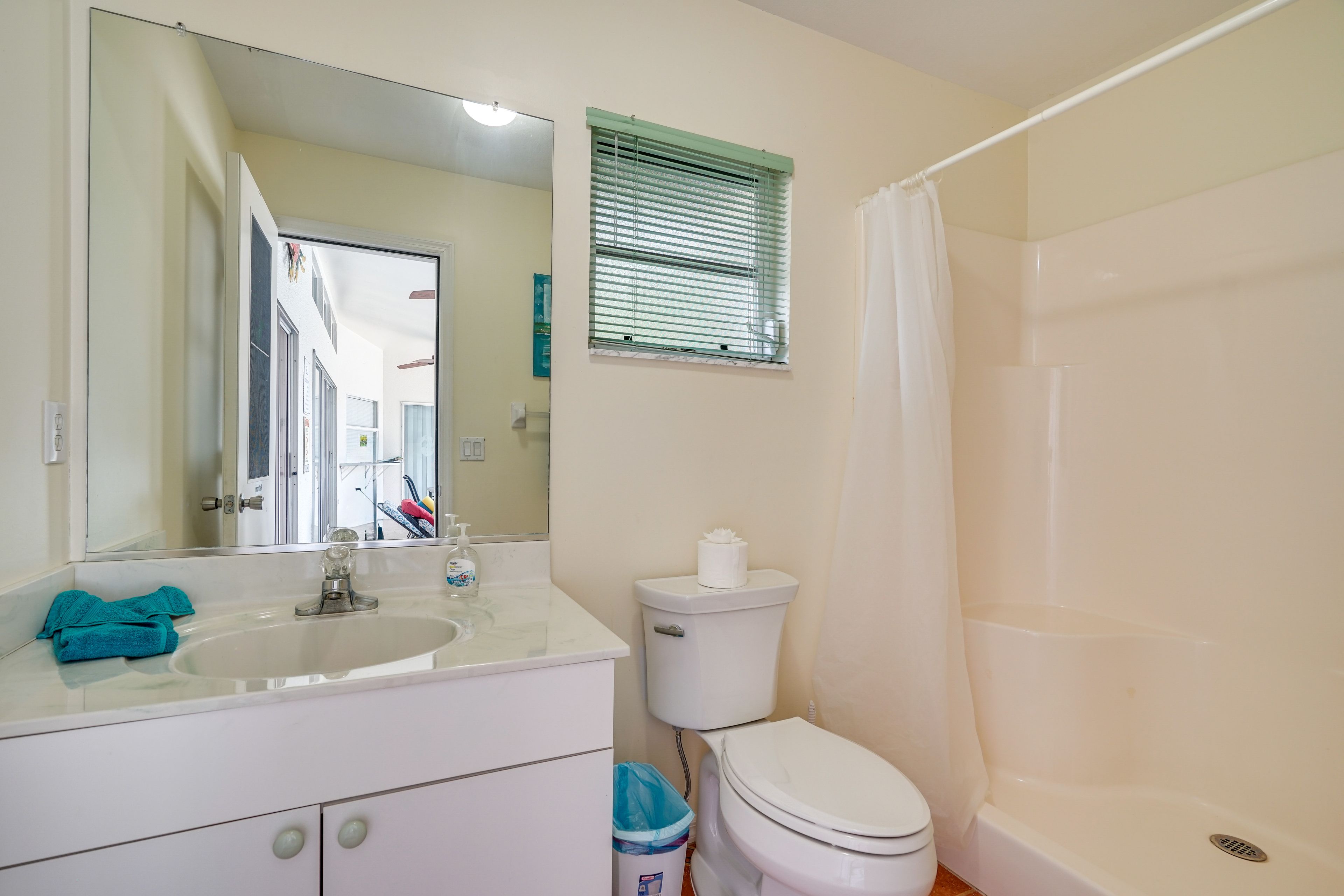 Full Bathroom | Exterior Entry
