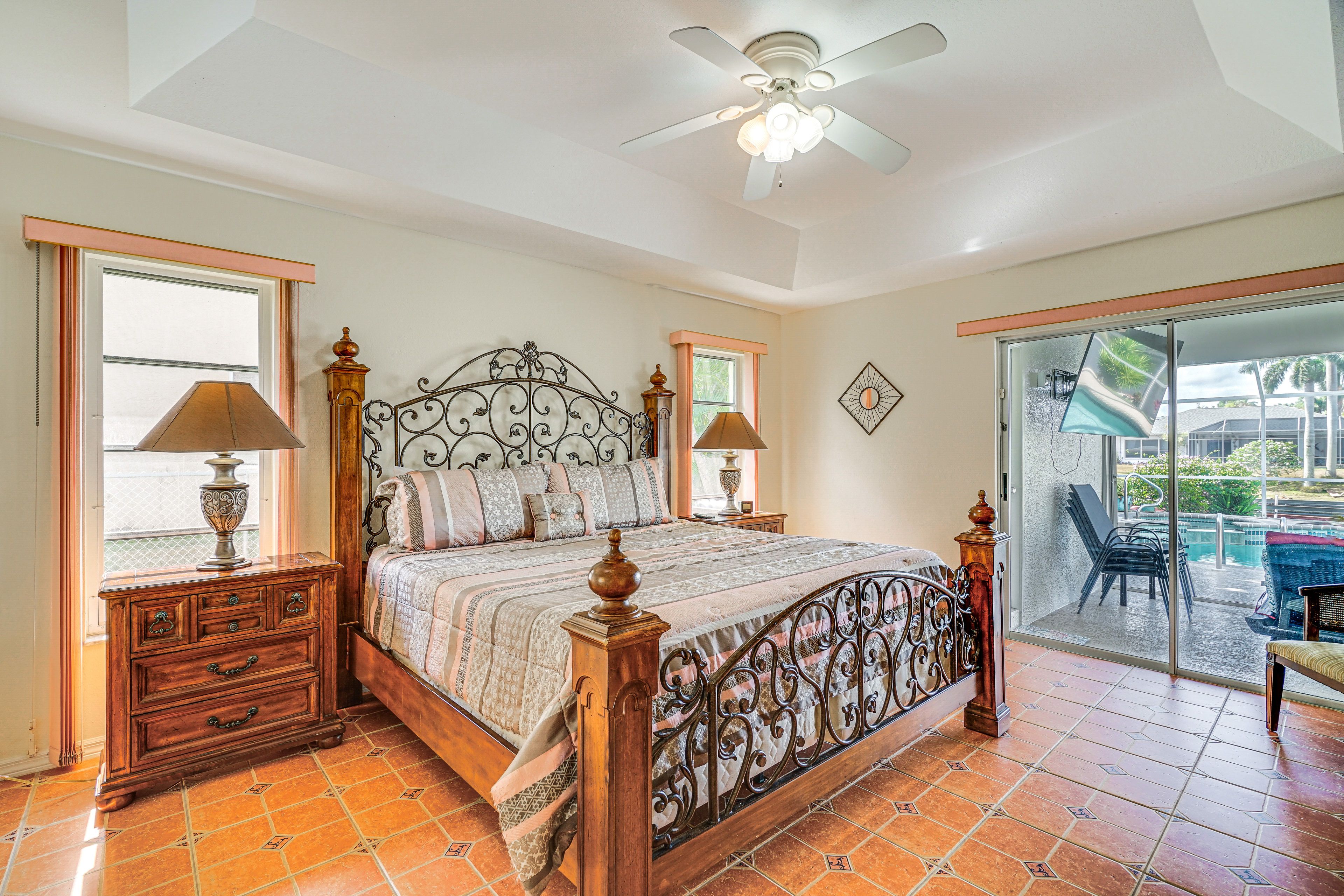 Bedroom 1 | King Bed | Smart TV | Linens Provided