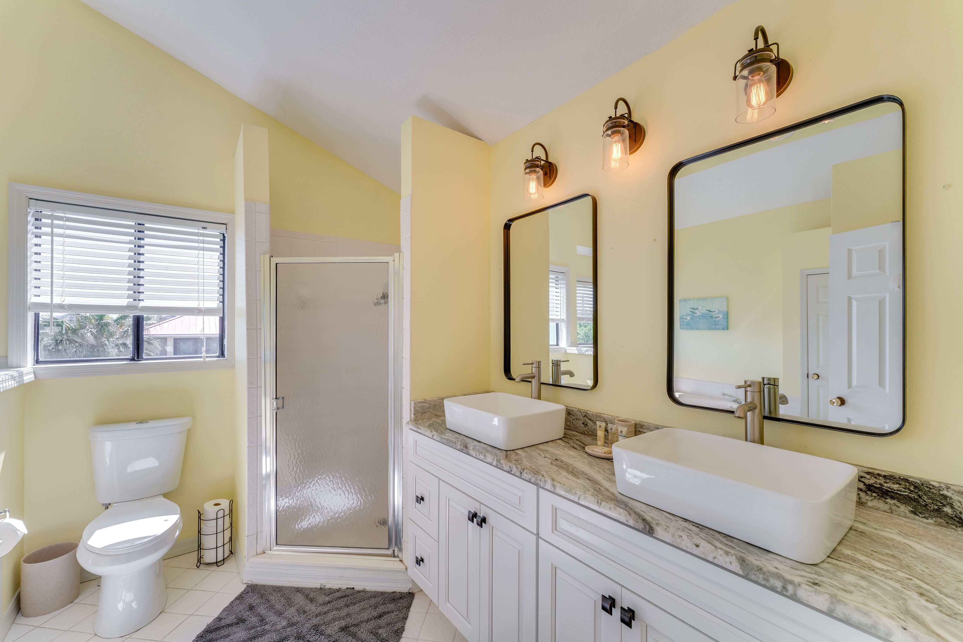 En-Suite Bathroom | 3rd Floor | Jetted Tub