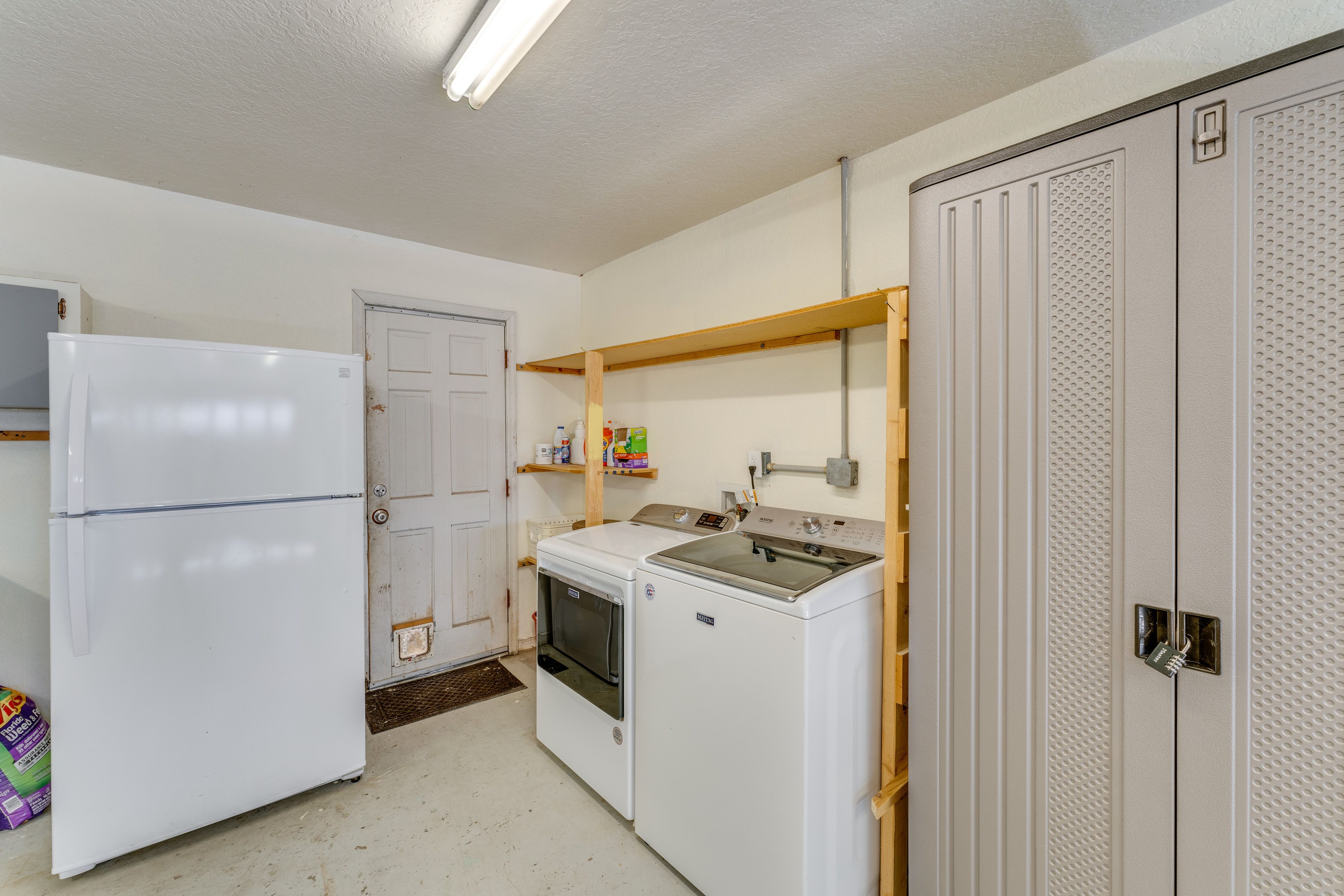 Garage | Washer & Dryer