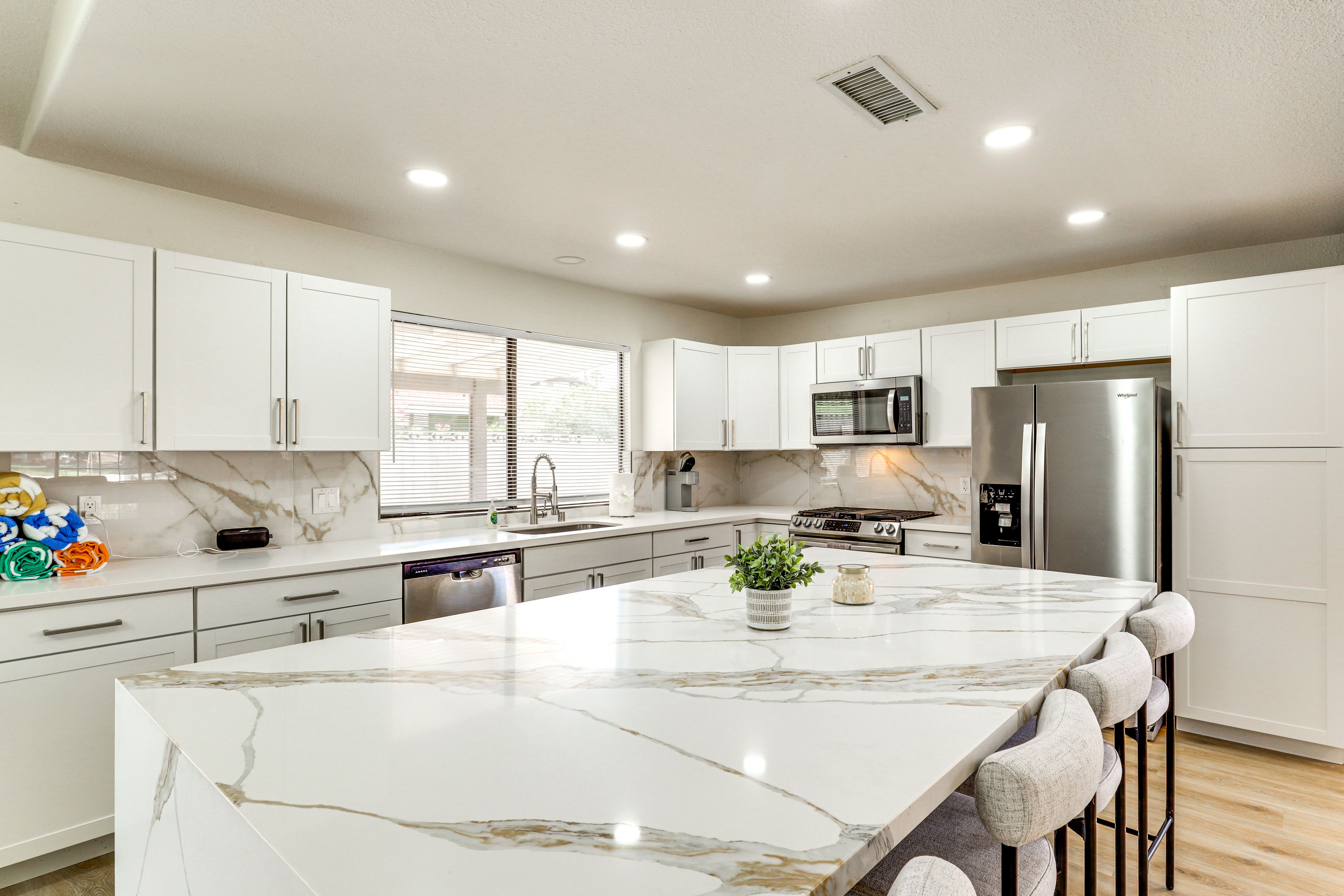 Kitchen | Keurig Coffee Maker | Dishwasher | Cooking Basics