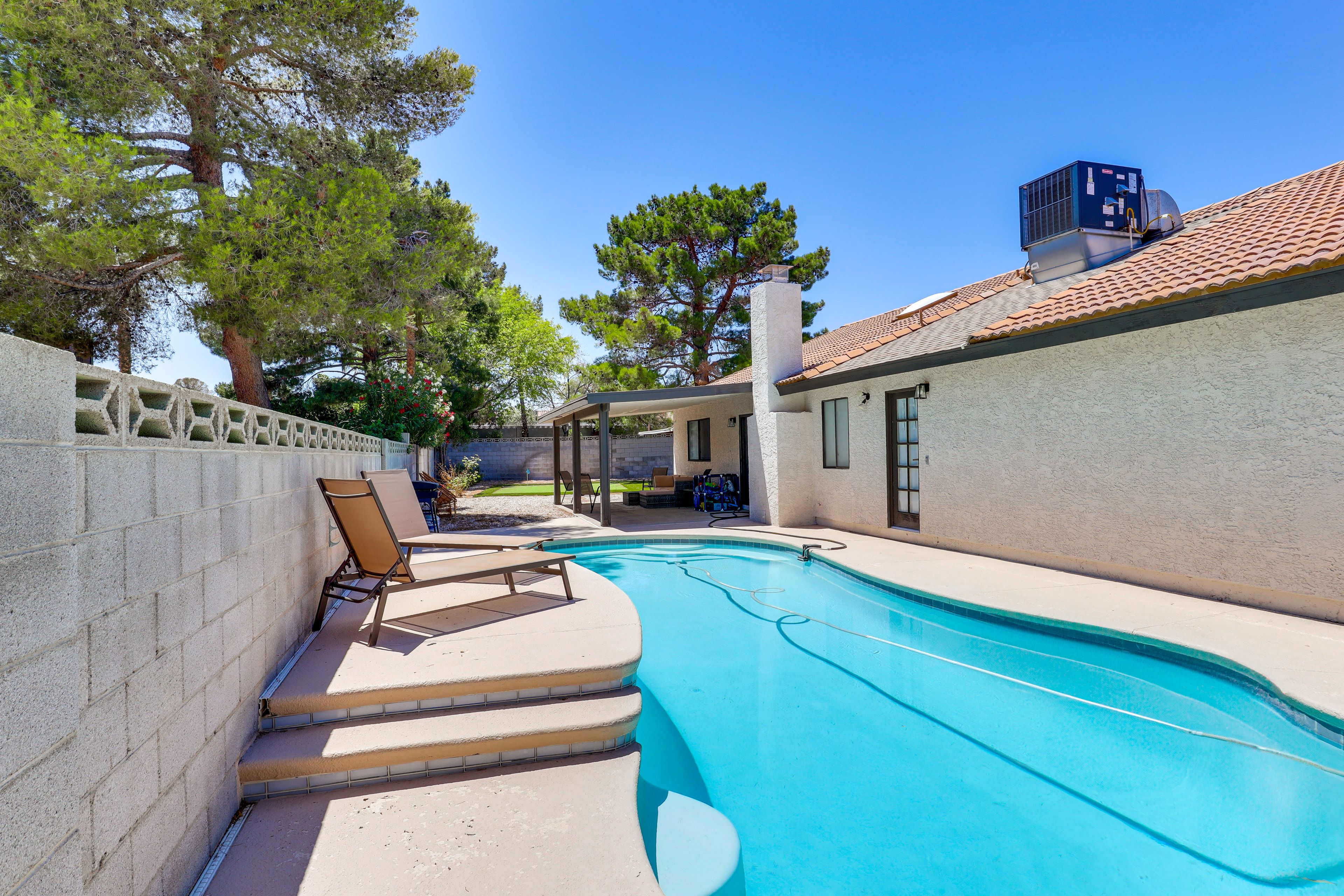Las Vegas Vacation Rental | 3BR | 2BA | 2,214 Sq Ft | Step-Free Entry