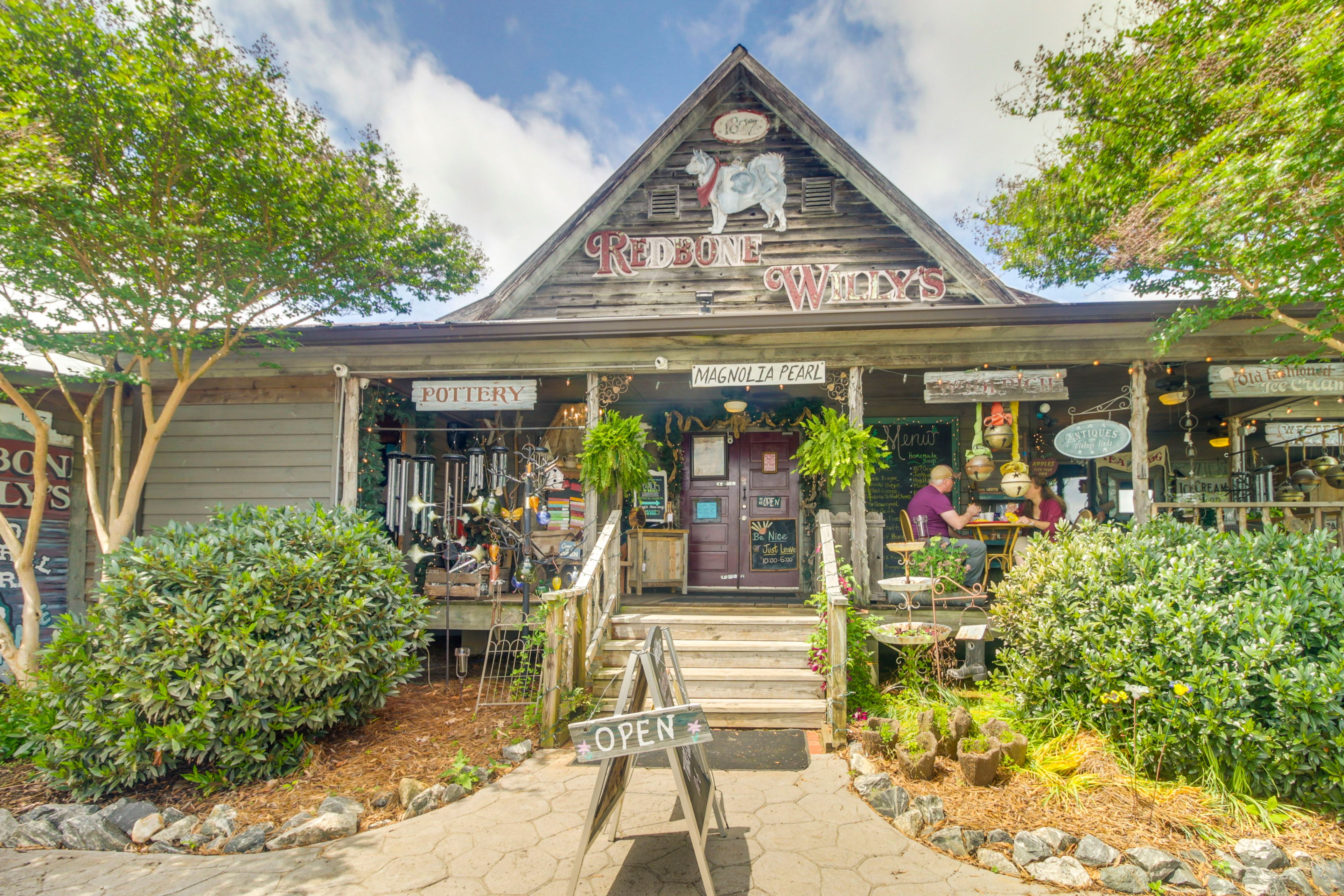 On-Site Store & Cafe