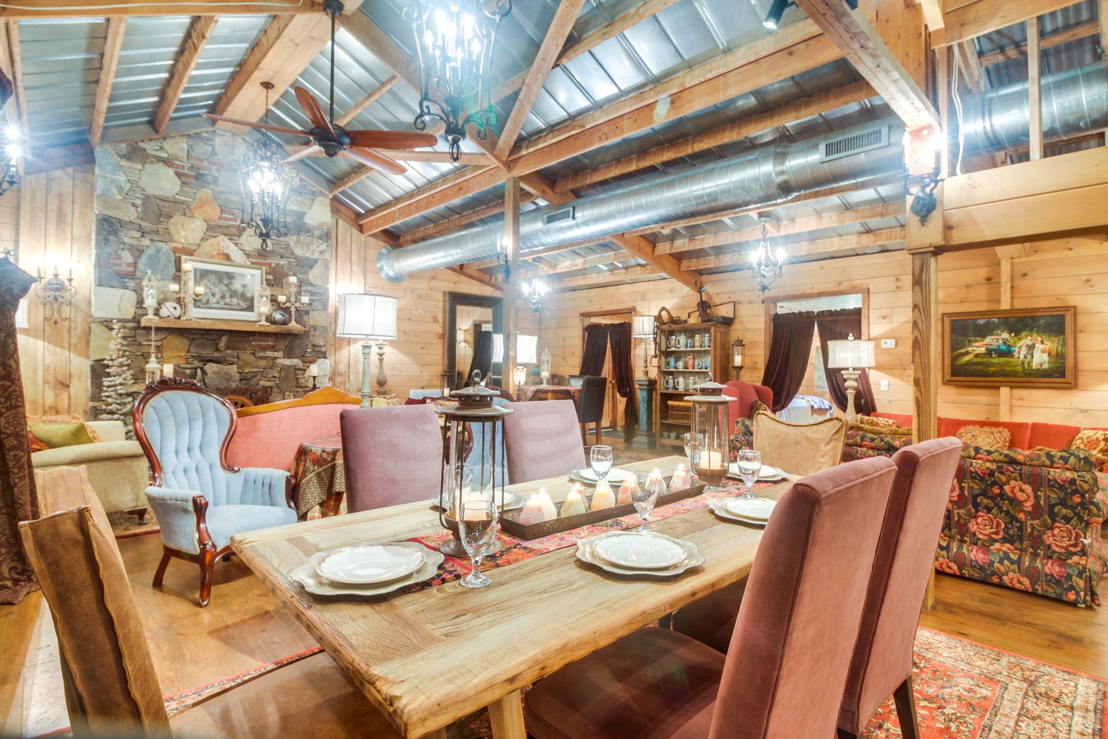 Main Dining Area | Dishware & Flatware Provided