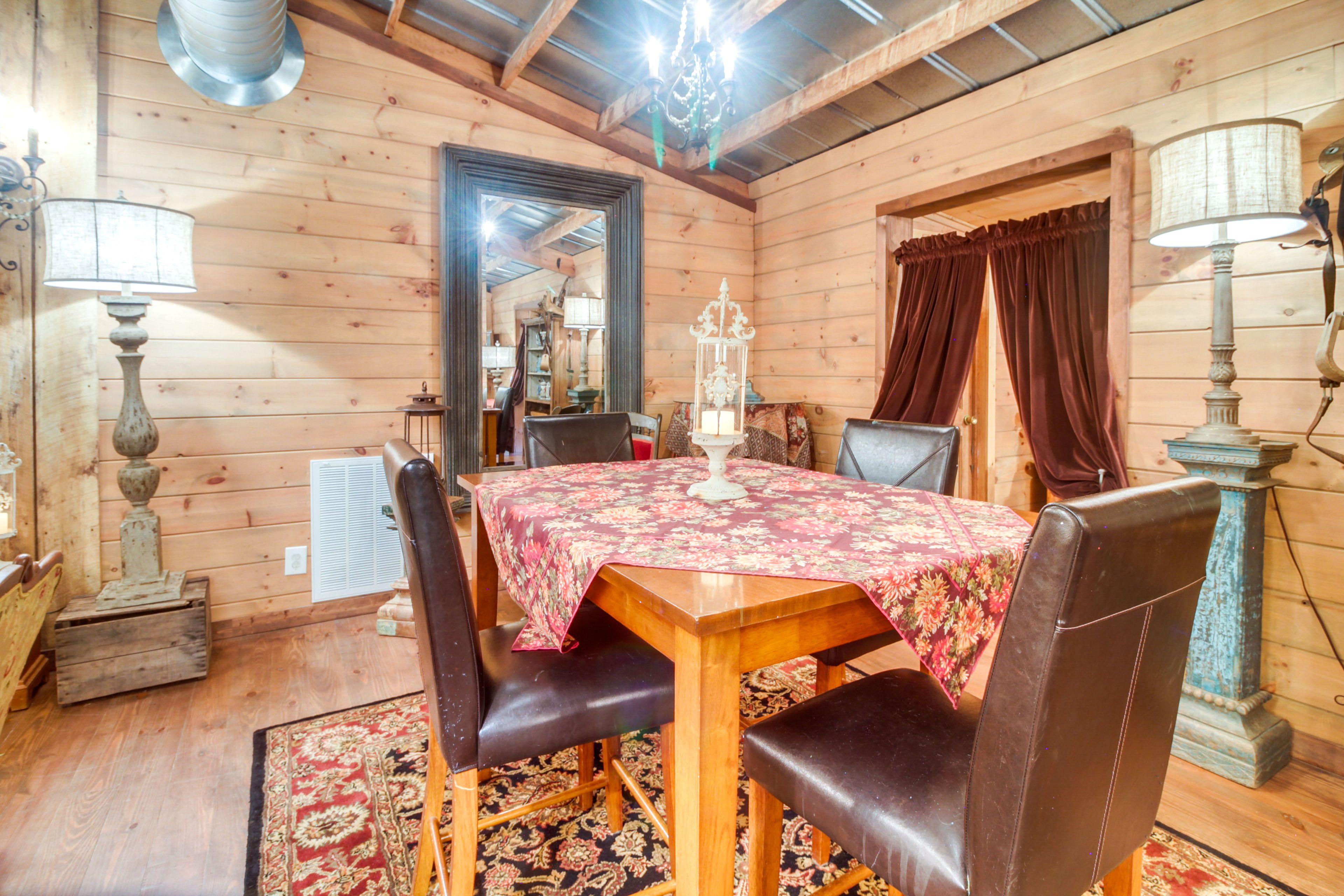 Additional Dining Area
