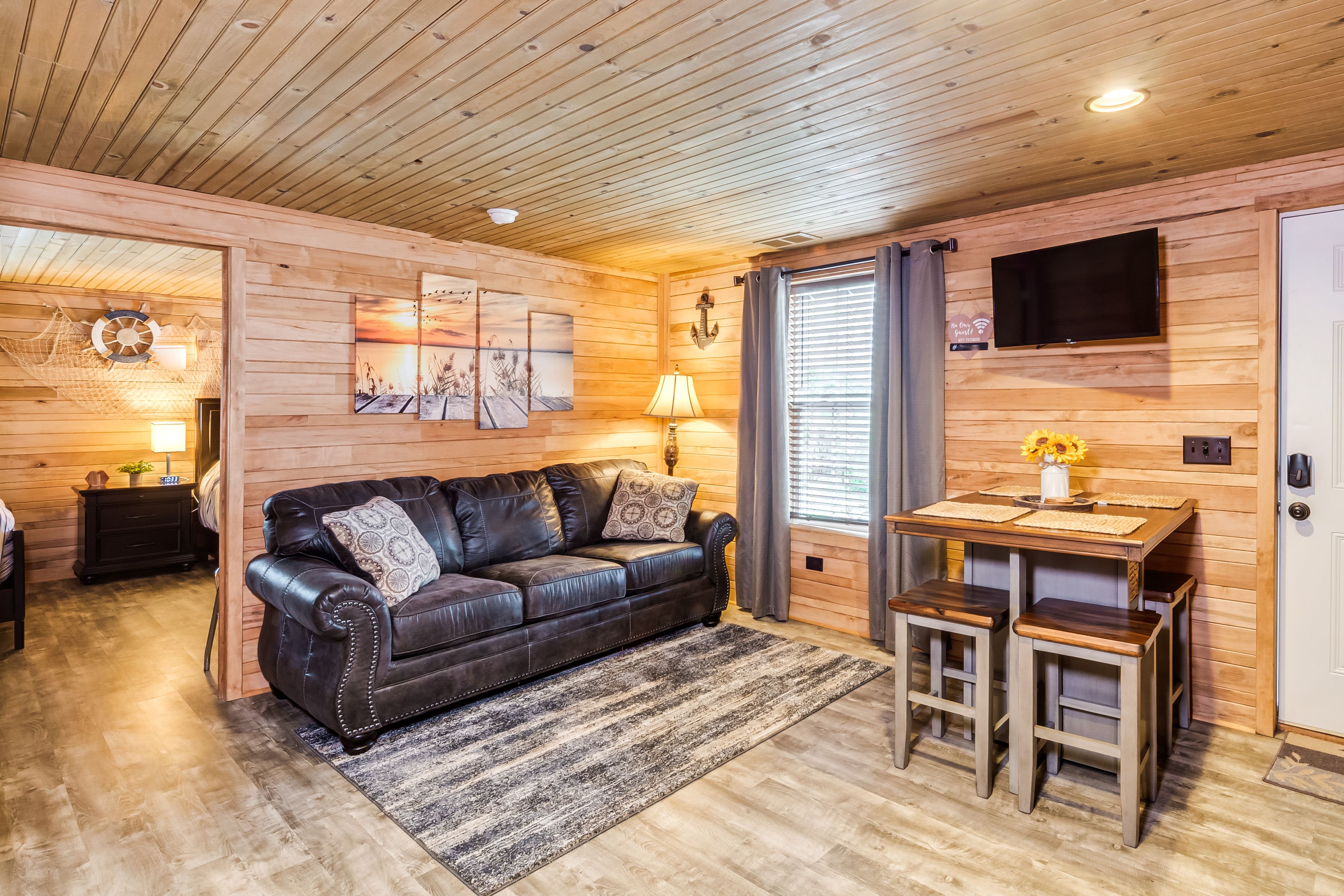 Grand Rivers Vacation Rental | 1BR | 1BA | Step-Free Access | 475 Sq Ft