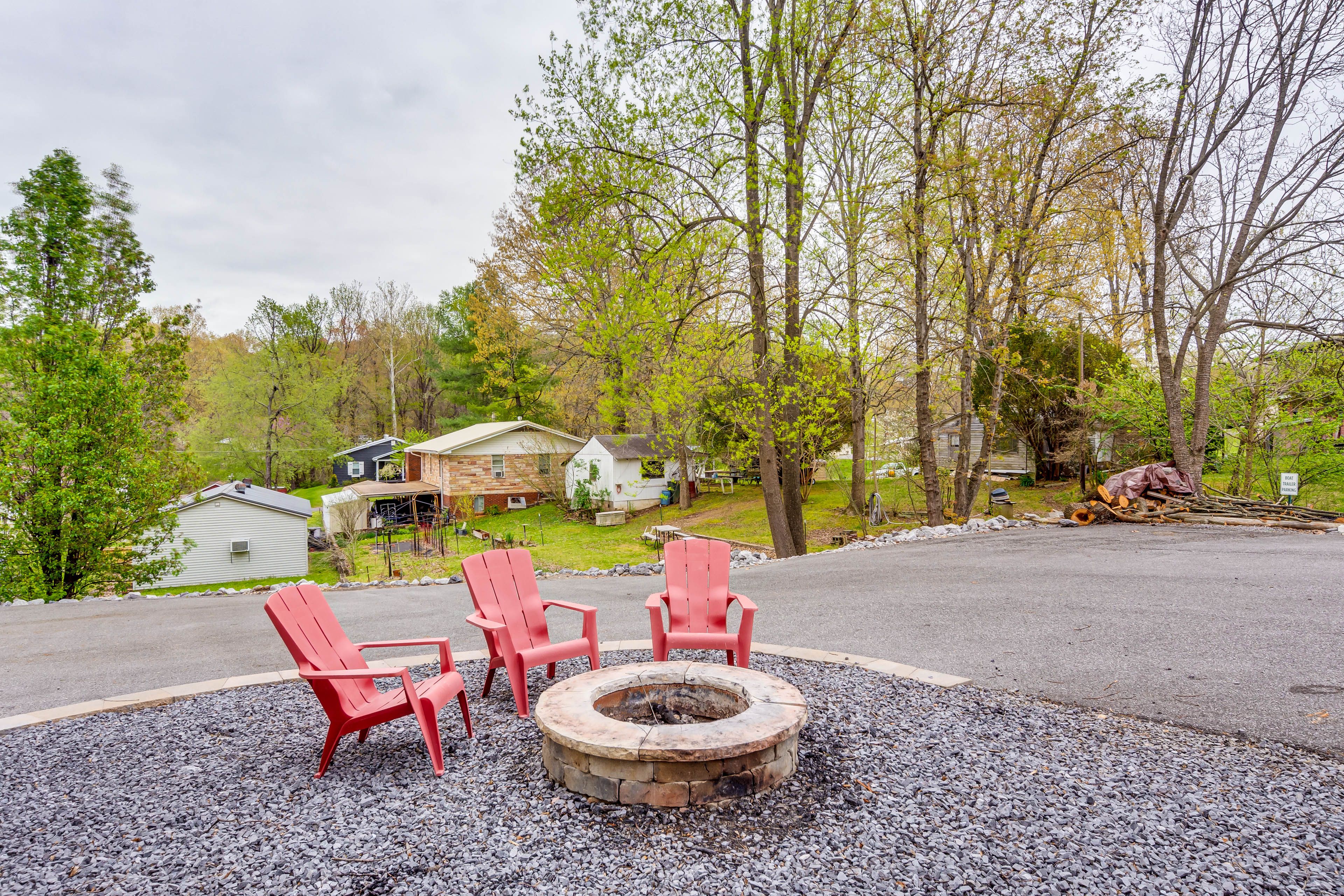 Fire Pit | Outdoor Seating
