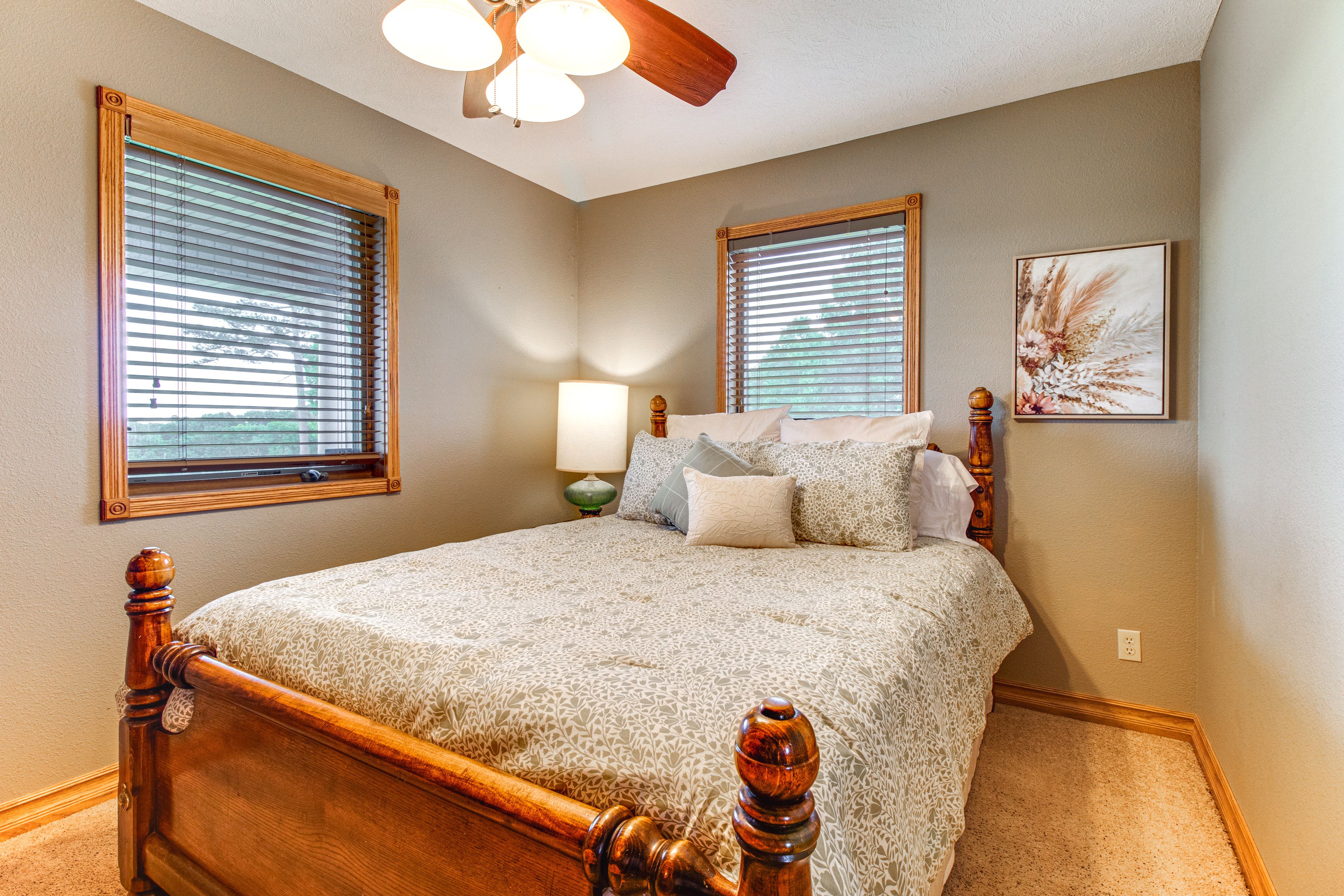 Bedroom 3 | 1st Floor | Queen Bed