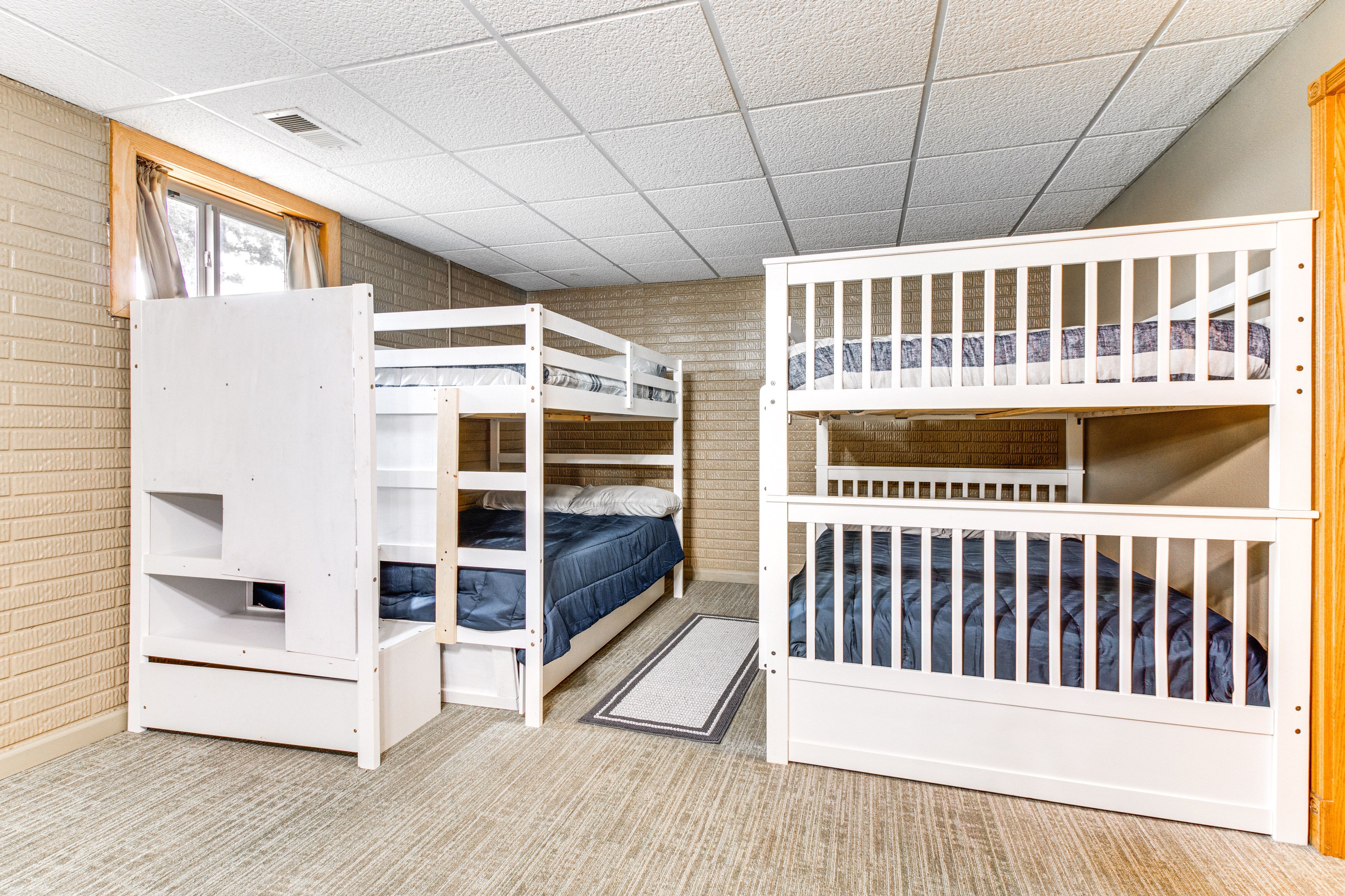 Bedroom 4 | Basement | 2 Full Bunk Beds | Smart TV