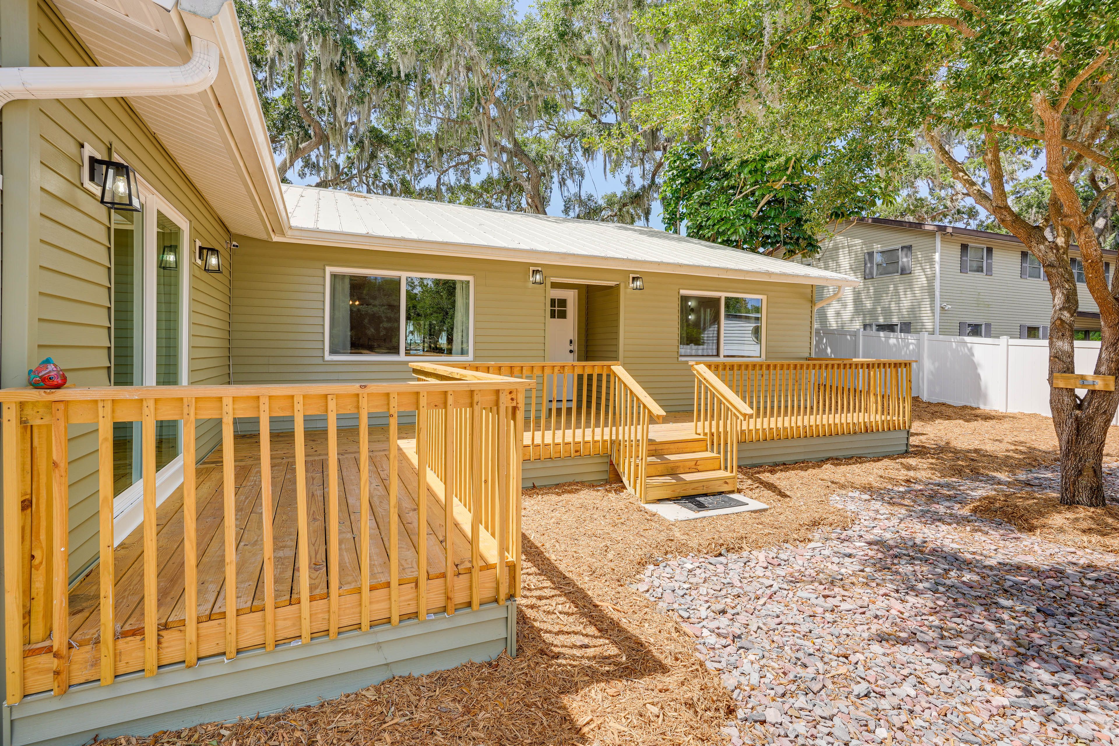 Property Exterior | Front Entrance