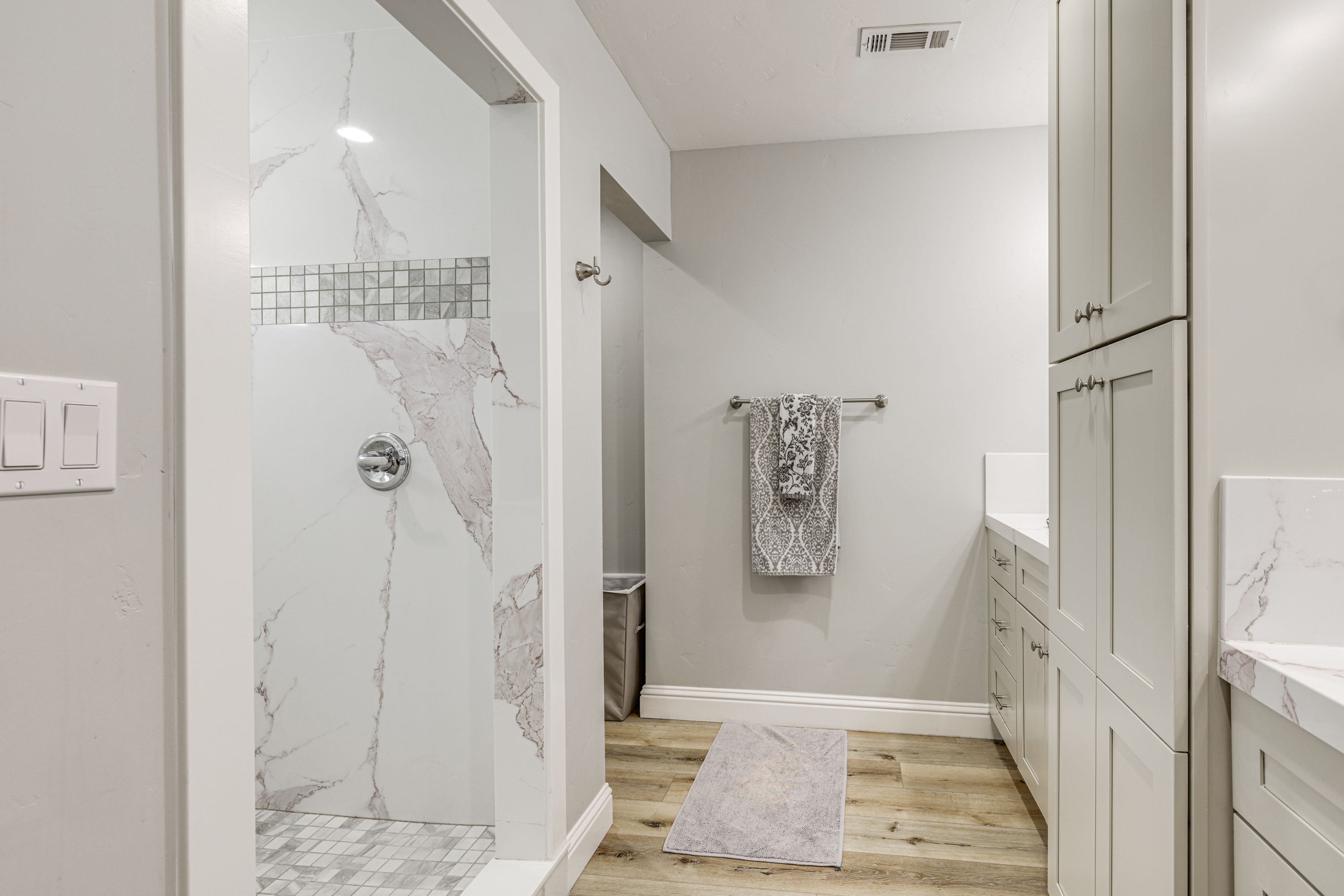 En-Suite Bathroom | Walk-In Shower | Complimentary Toiletries