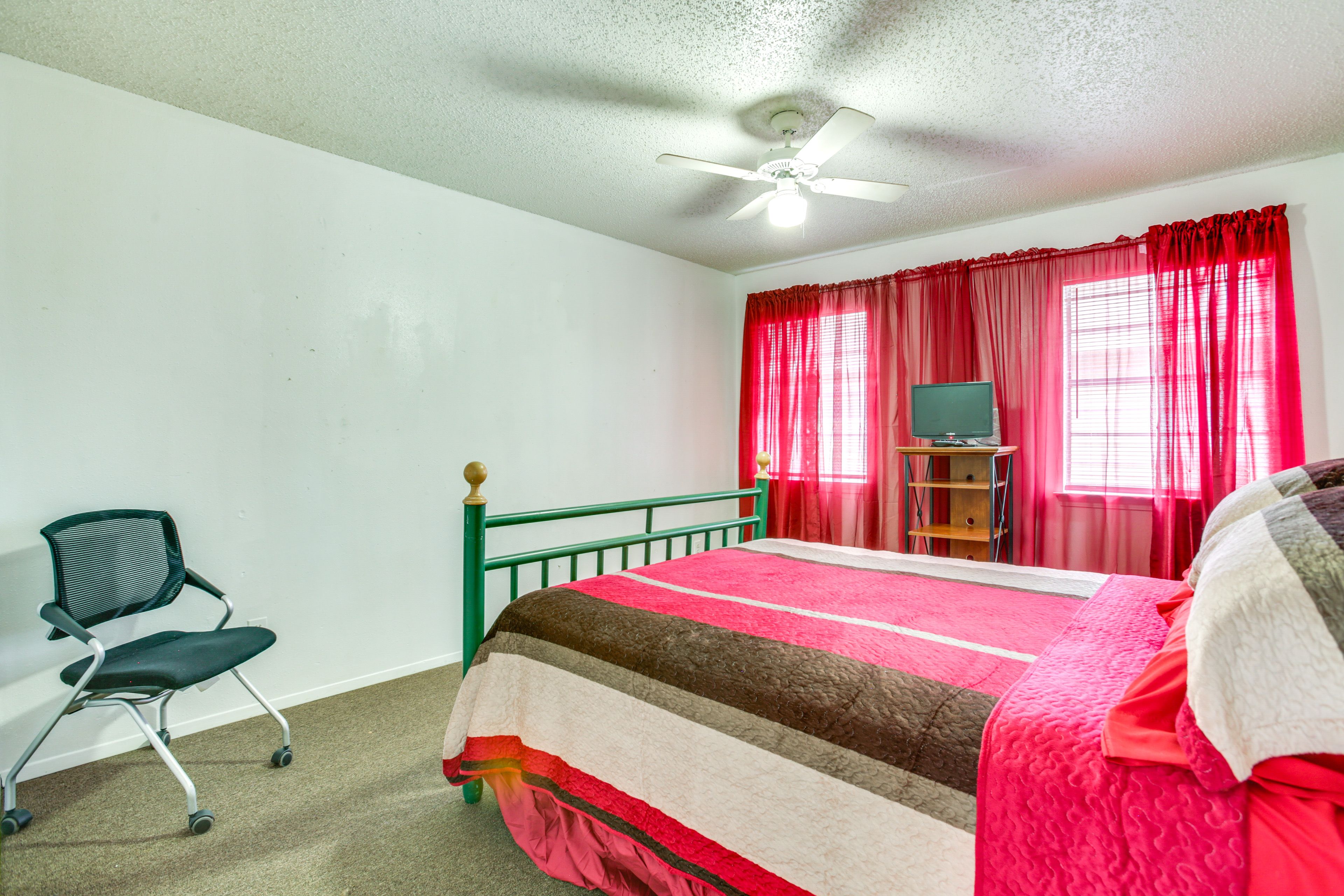 Bedroom 2 | Queen Bed | 2nd Floor