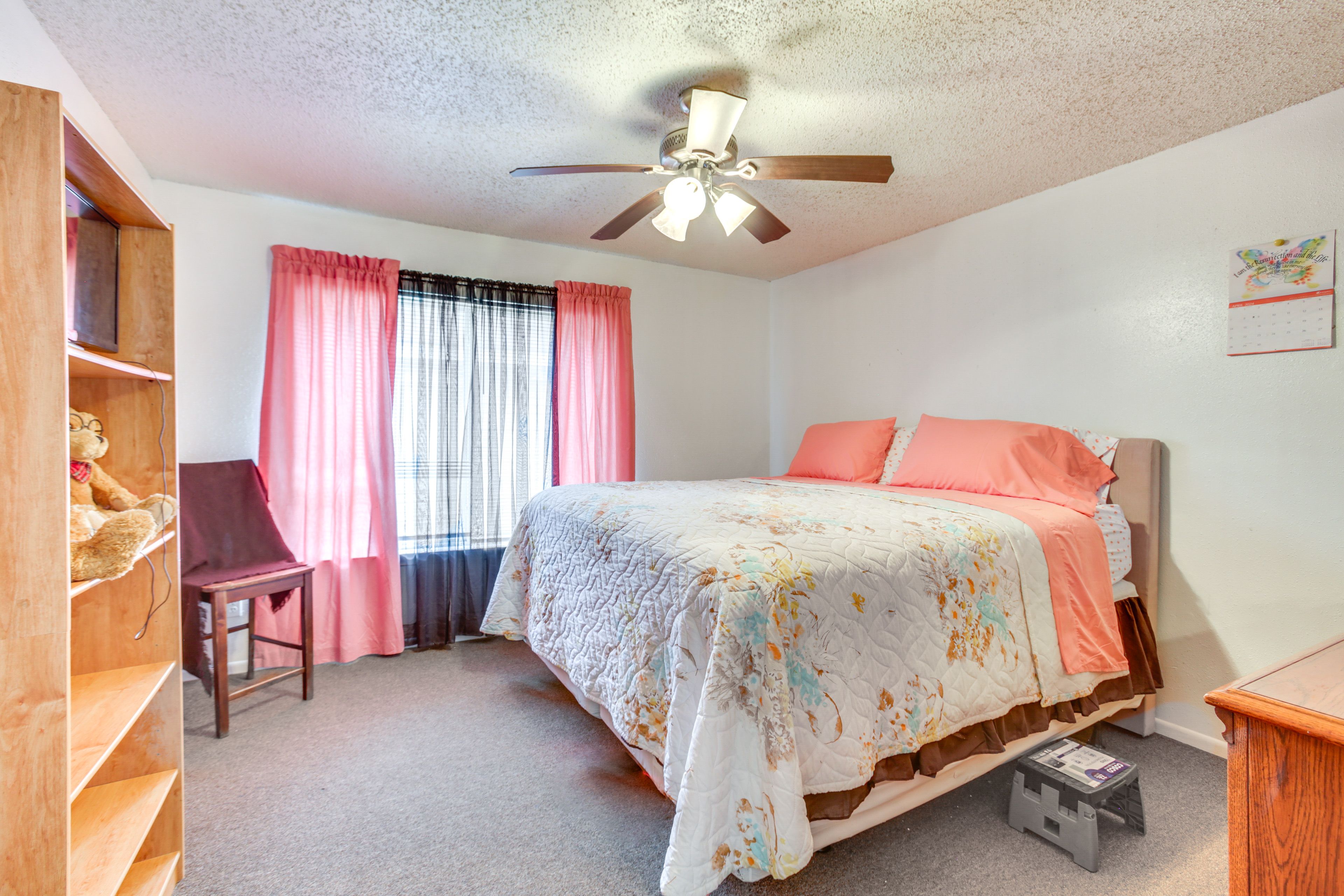 Bedroom 1 | King Bed | Linens Provided | 2nd Floor