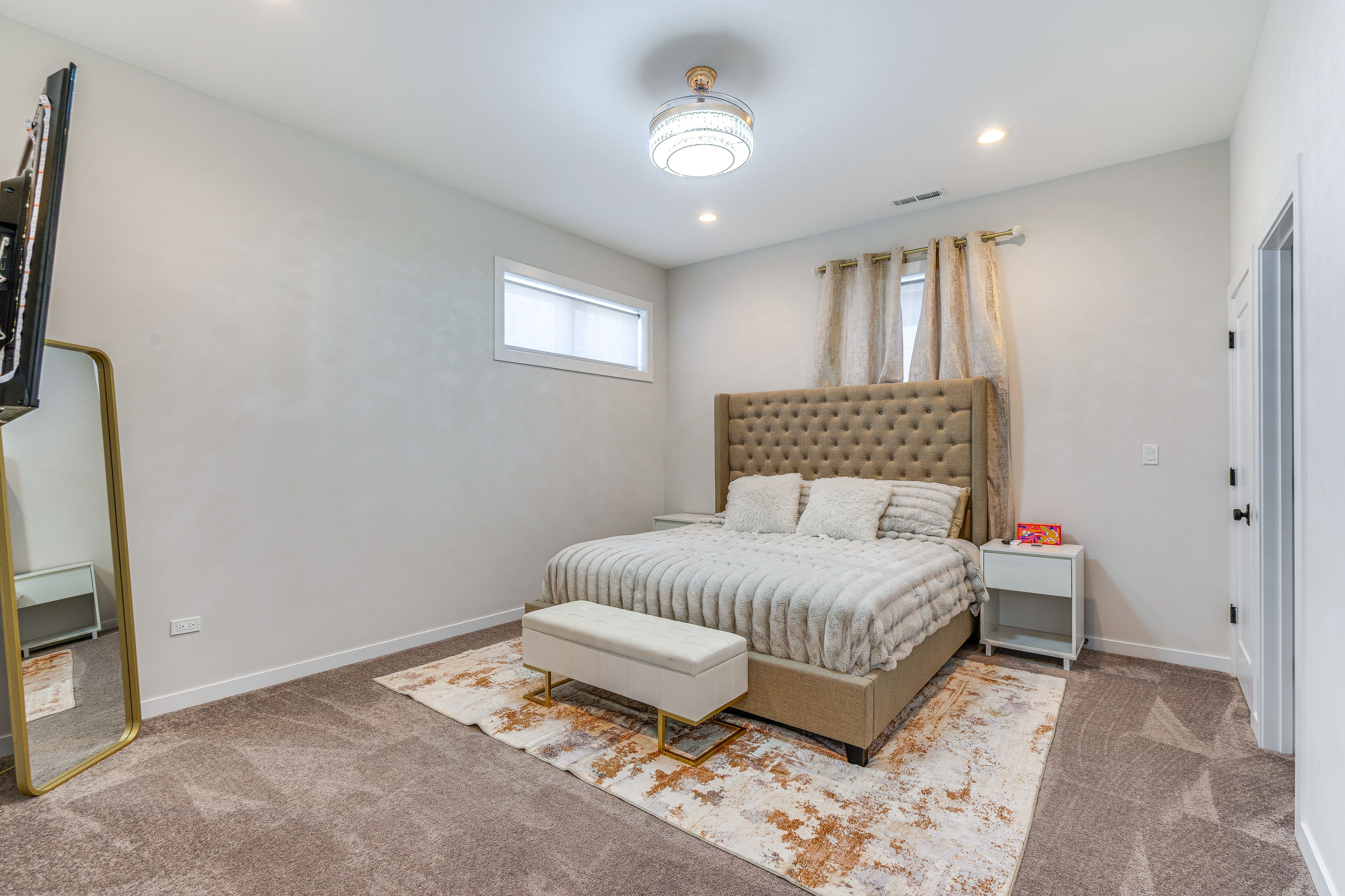 Bedroom 1 | King Bed | Linens Provided | En-Suite Bathroom