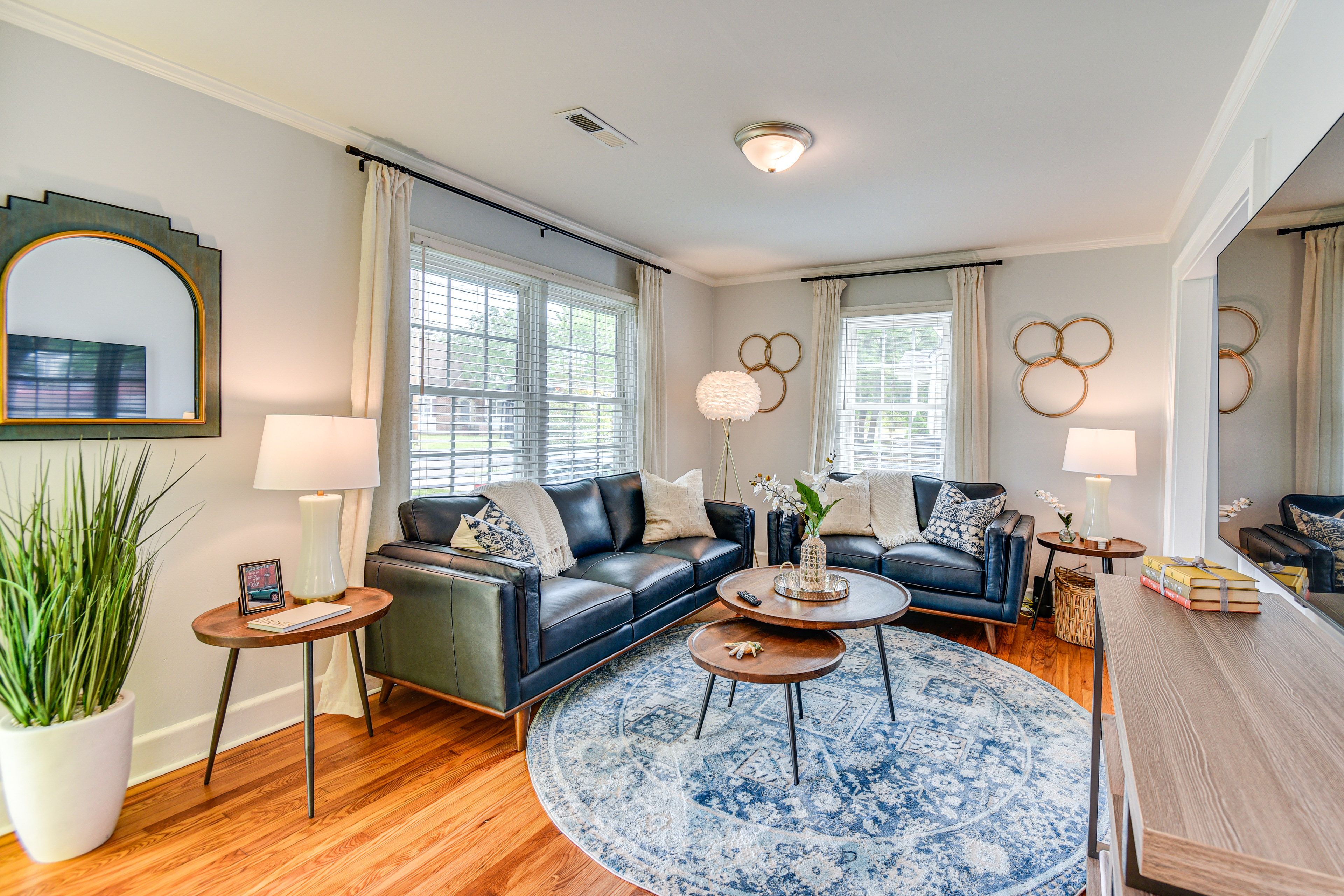 Living Room | Single-Story Home | Flat-Screen TV | Central A/C & Heating