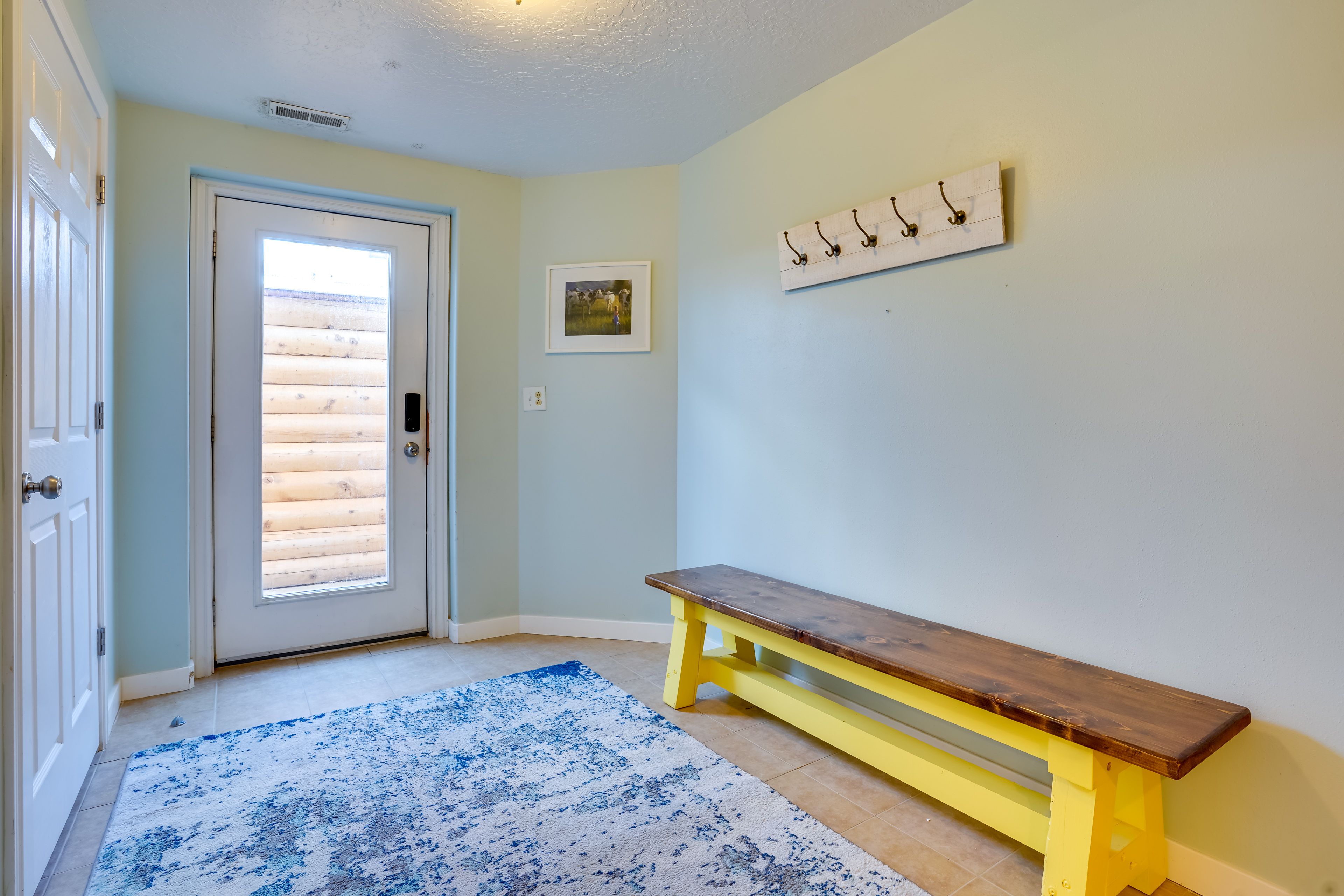Entry | 1st Floor