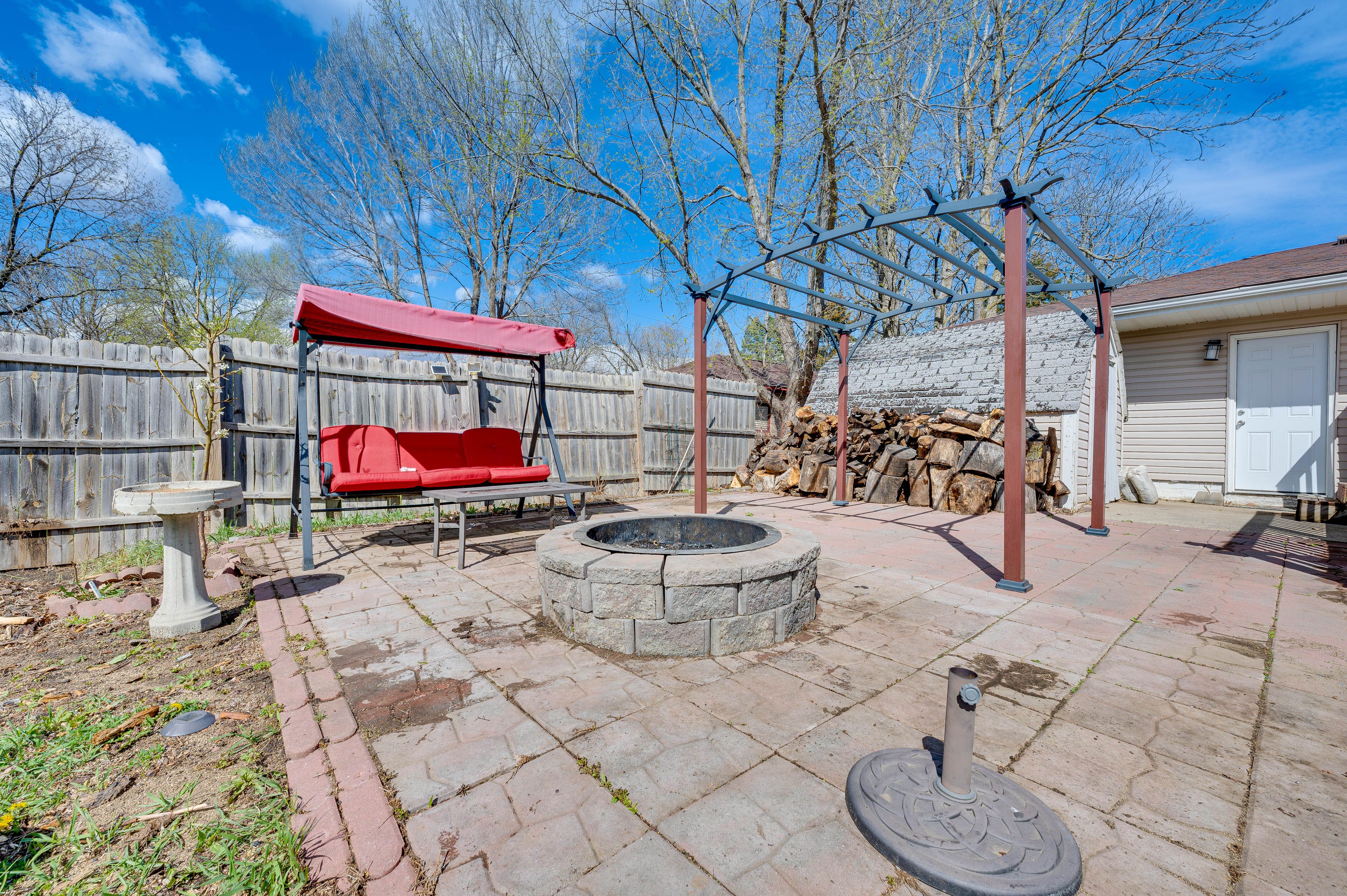Private Backyard Area | Gas Grill | Patio Swing