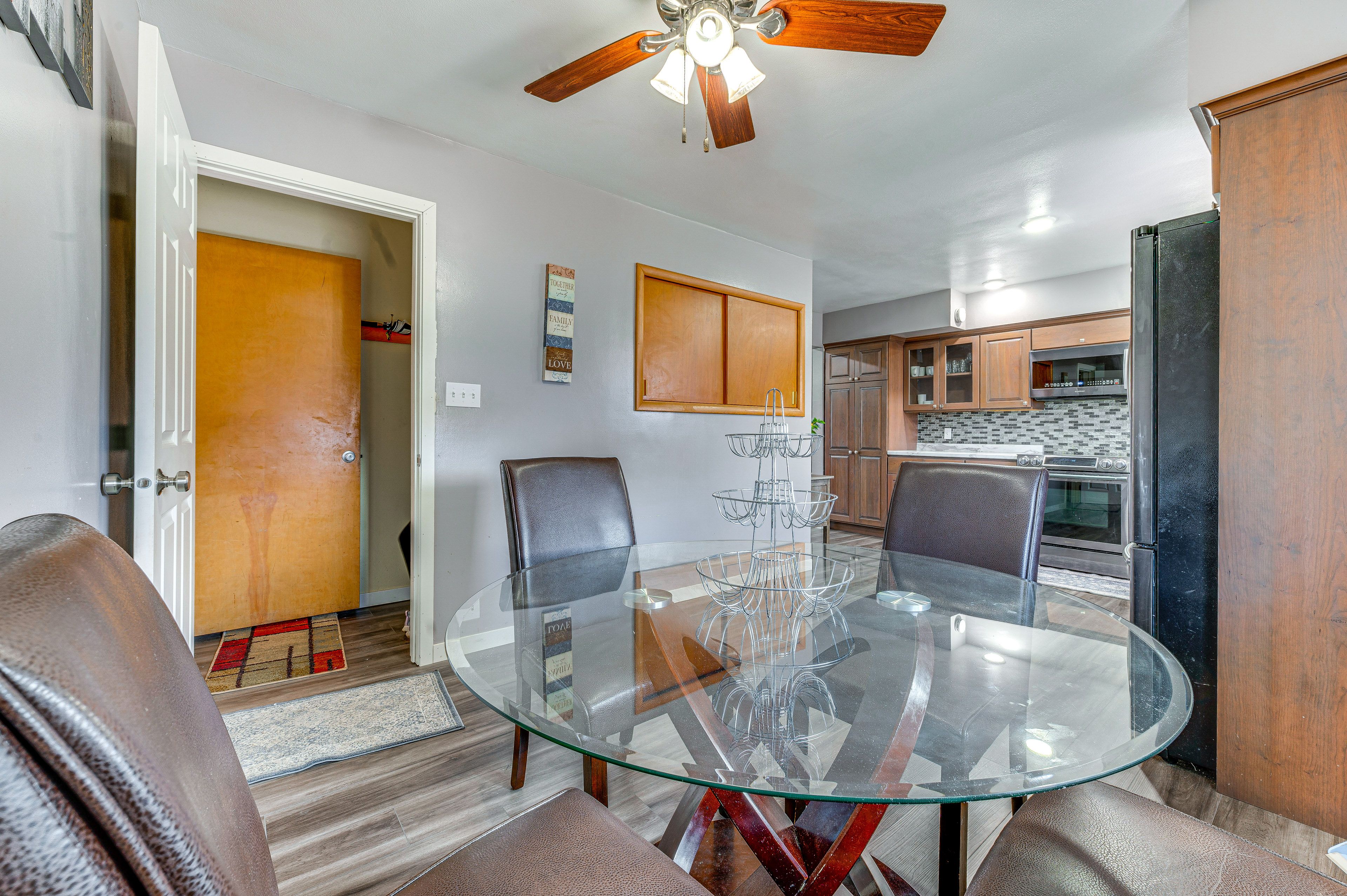 Dining Room | Well-Equipped Kitchen