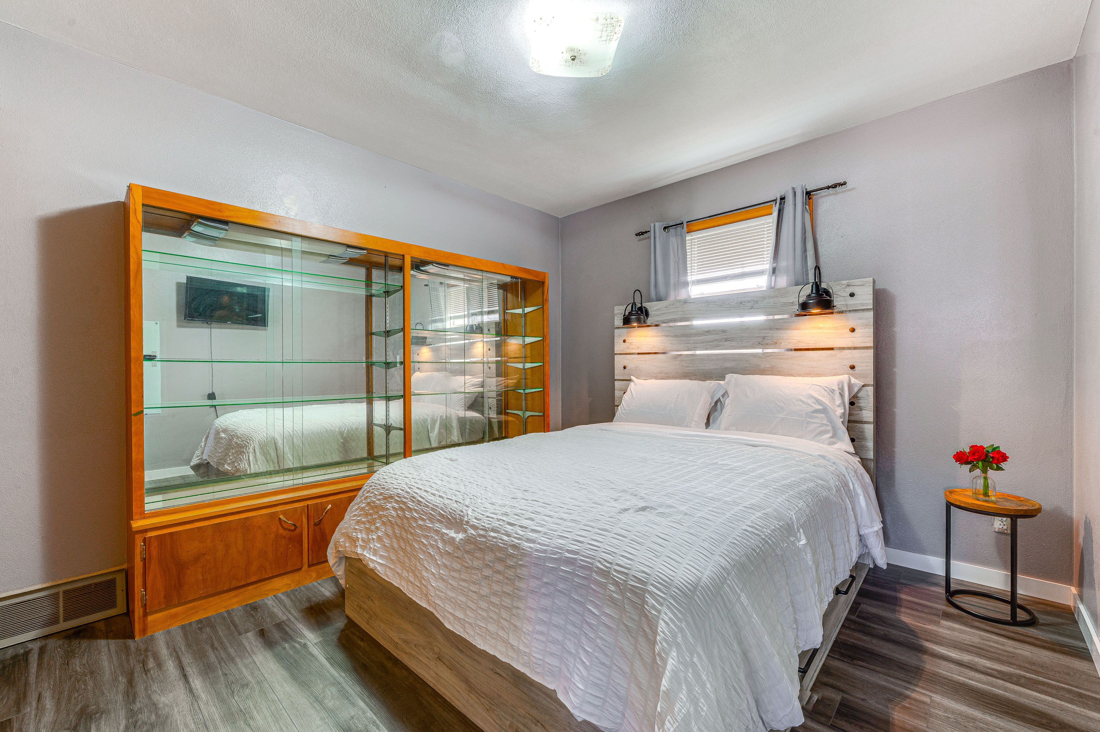 Bedroom 1 | Queen Bed | Linens Provided