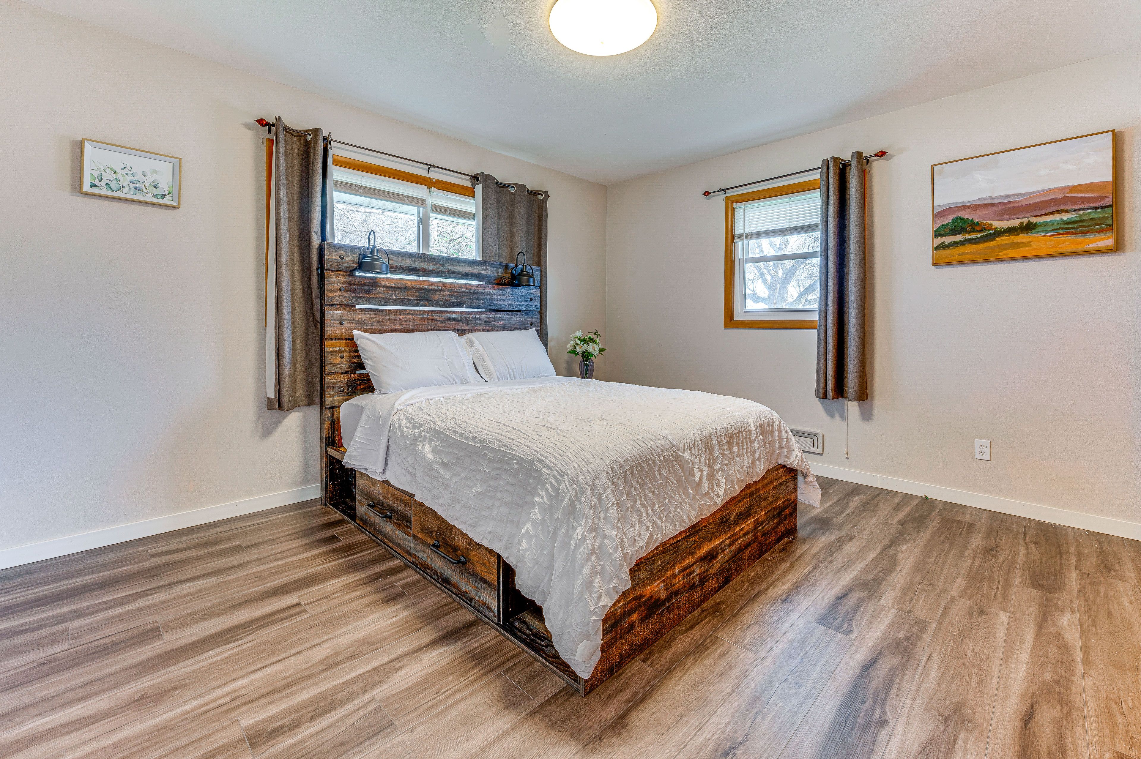 Bedroom 3 | Queen Bed