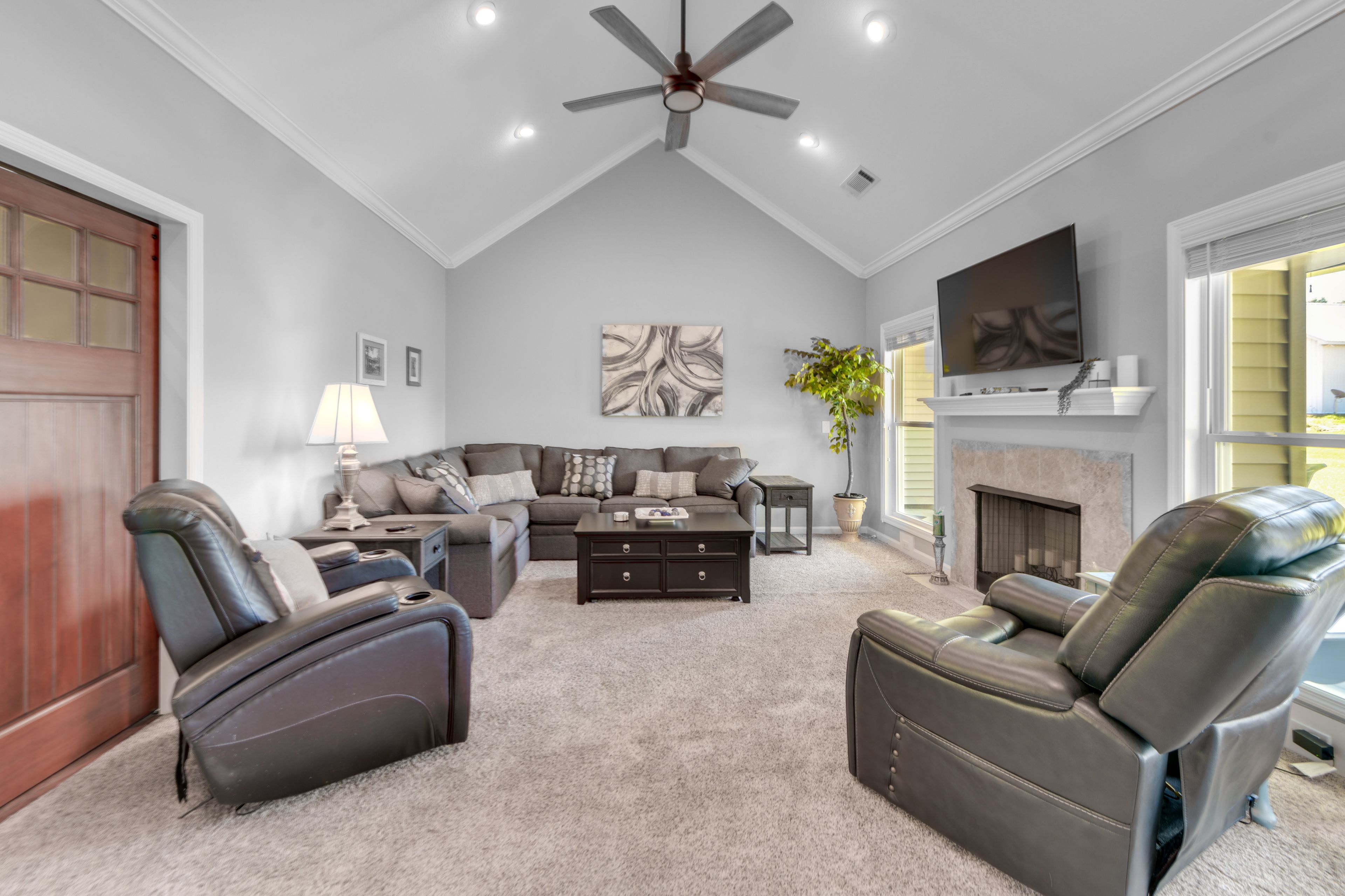 Living Room | Puzzles | Central A/C & Heating | Smart TV