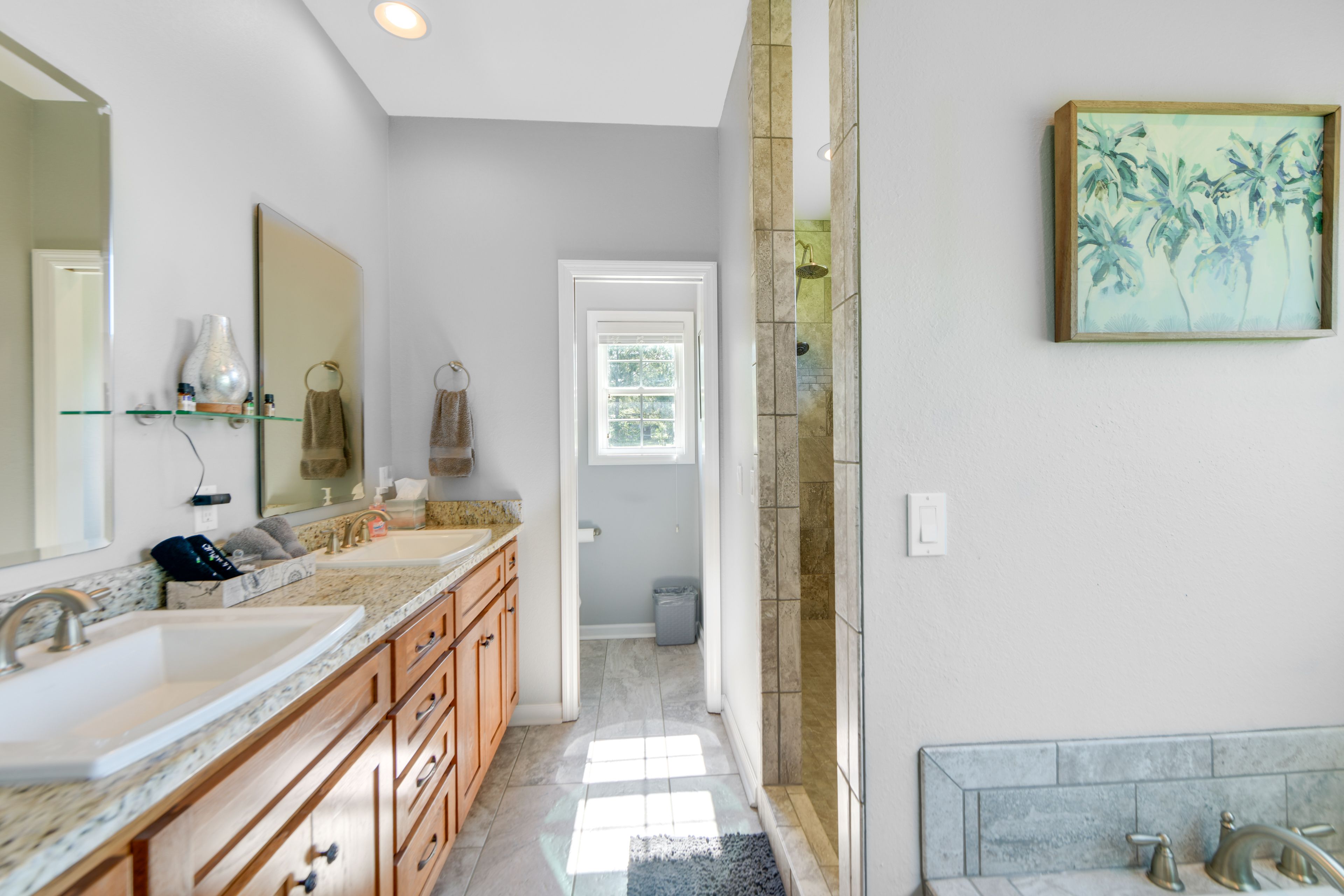 En-Suite Bathroom | Complimentary Toiletries