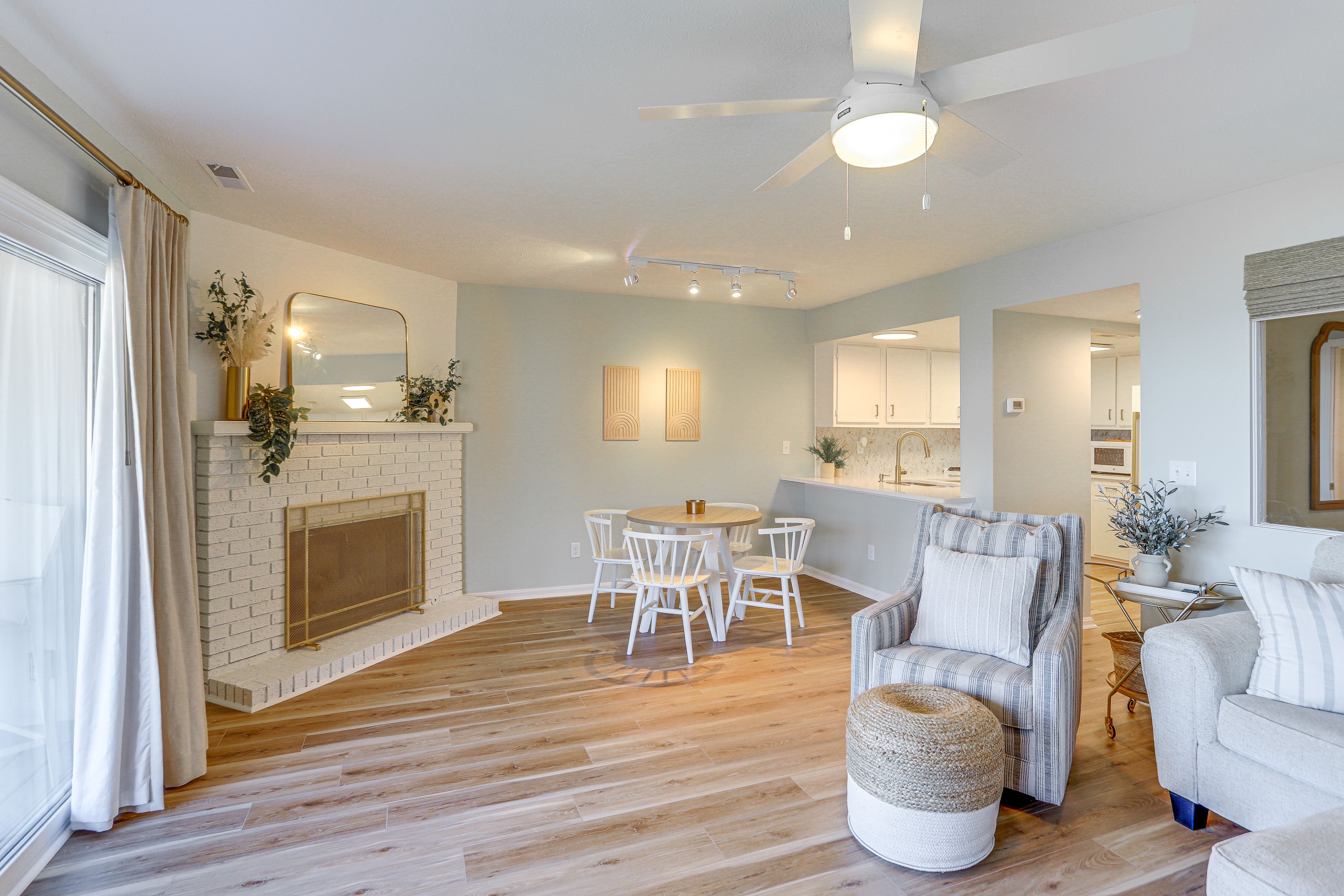 Living Space | Fireplace (Decorative Only)