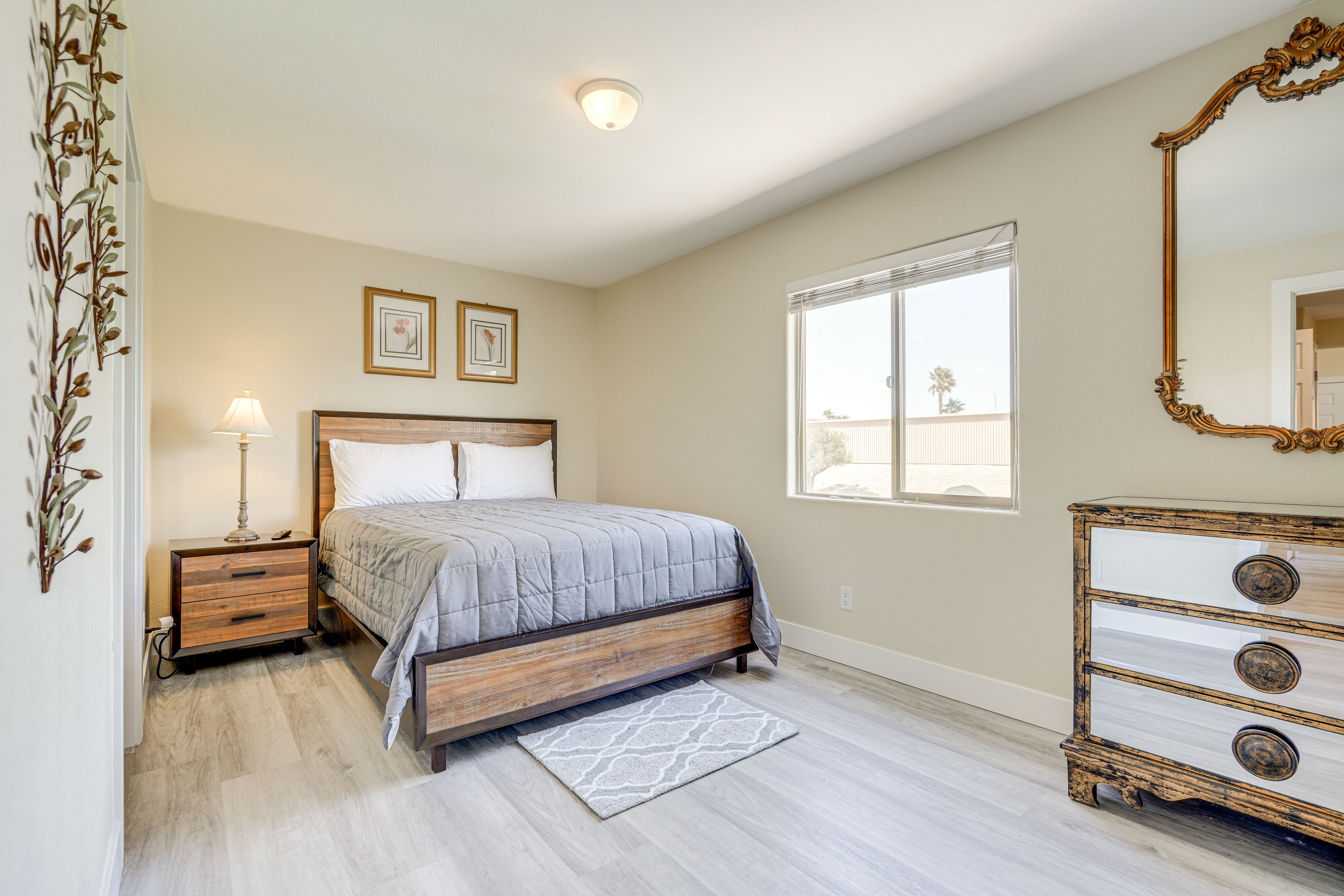 Bedroom 3 | Queen Bed | Flat-Screen TV | 1st Floor