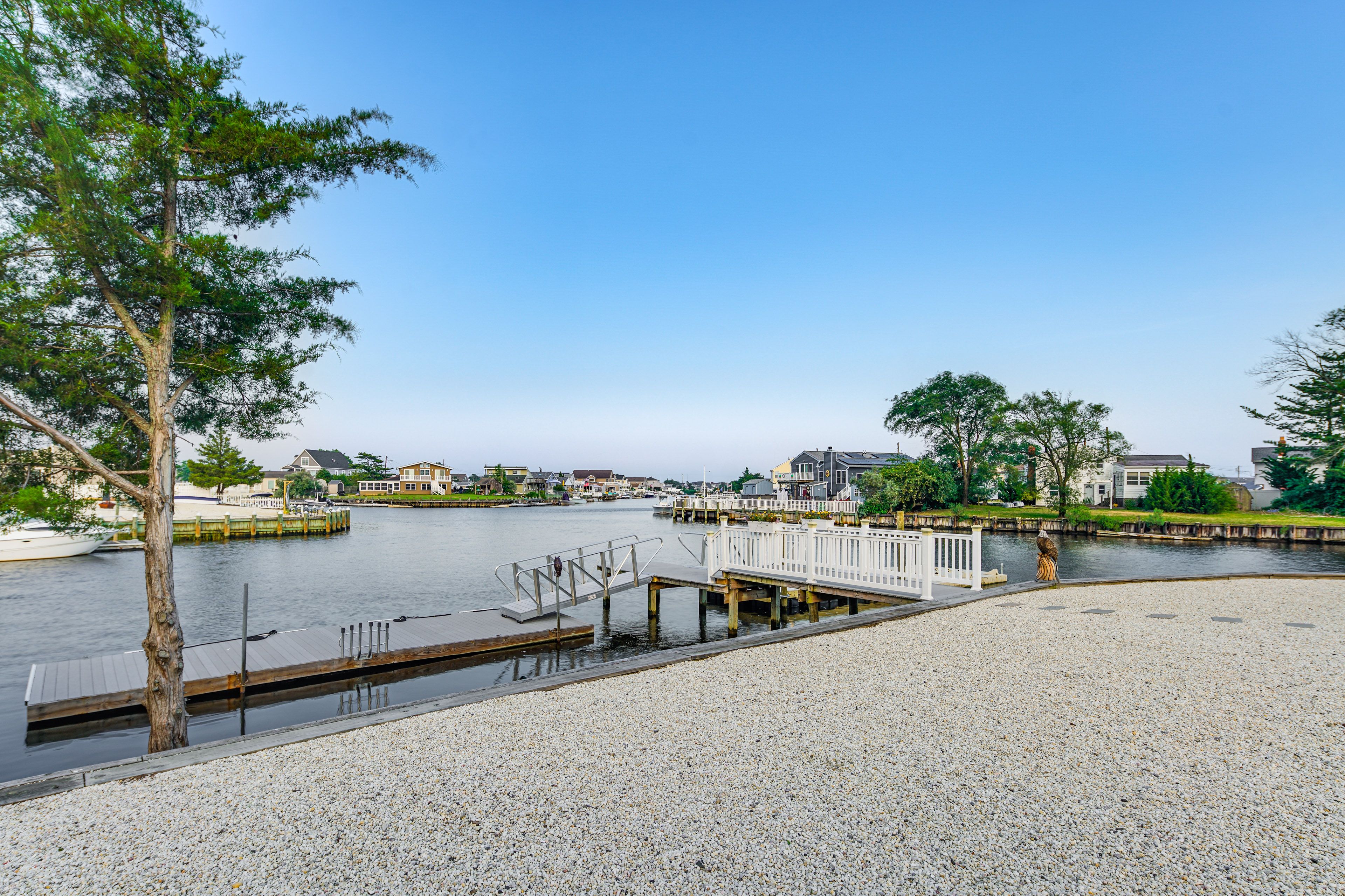 2 Private Docks | 4 Jet Ski Docks