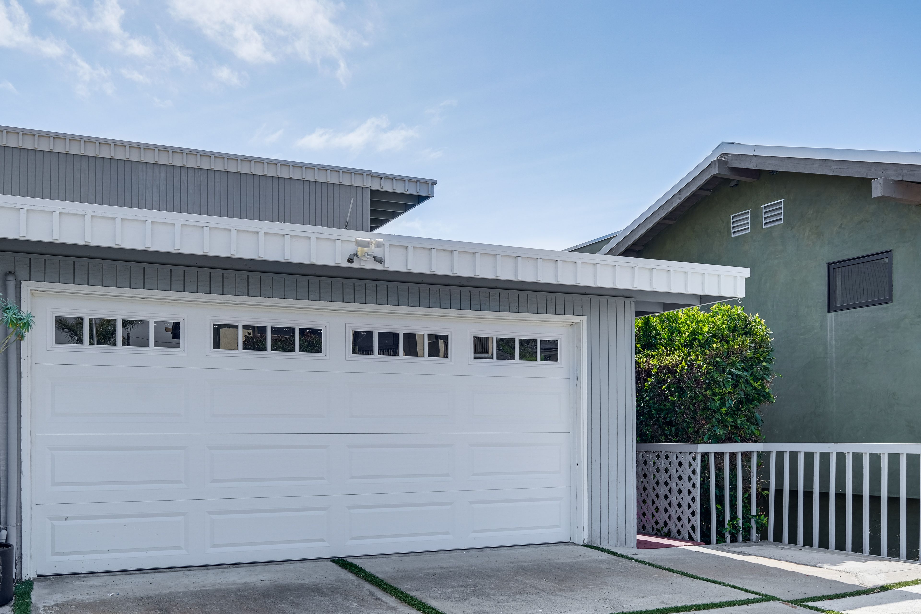 Apartment Exterior | Parking | Driveway (2 Vehicles) | Garage (1 Vehicle)