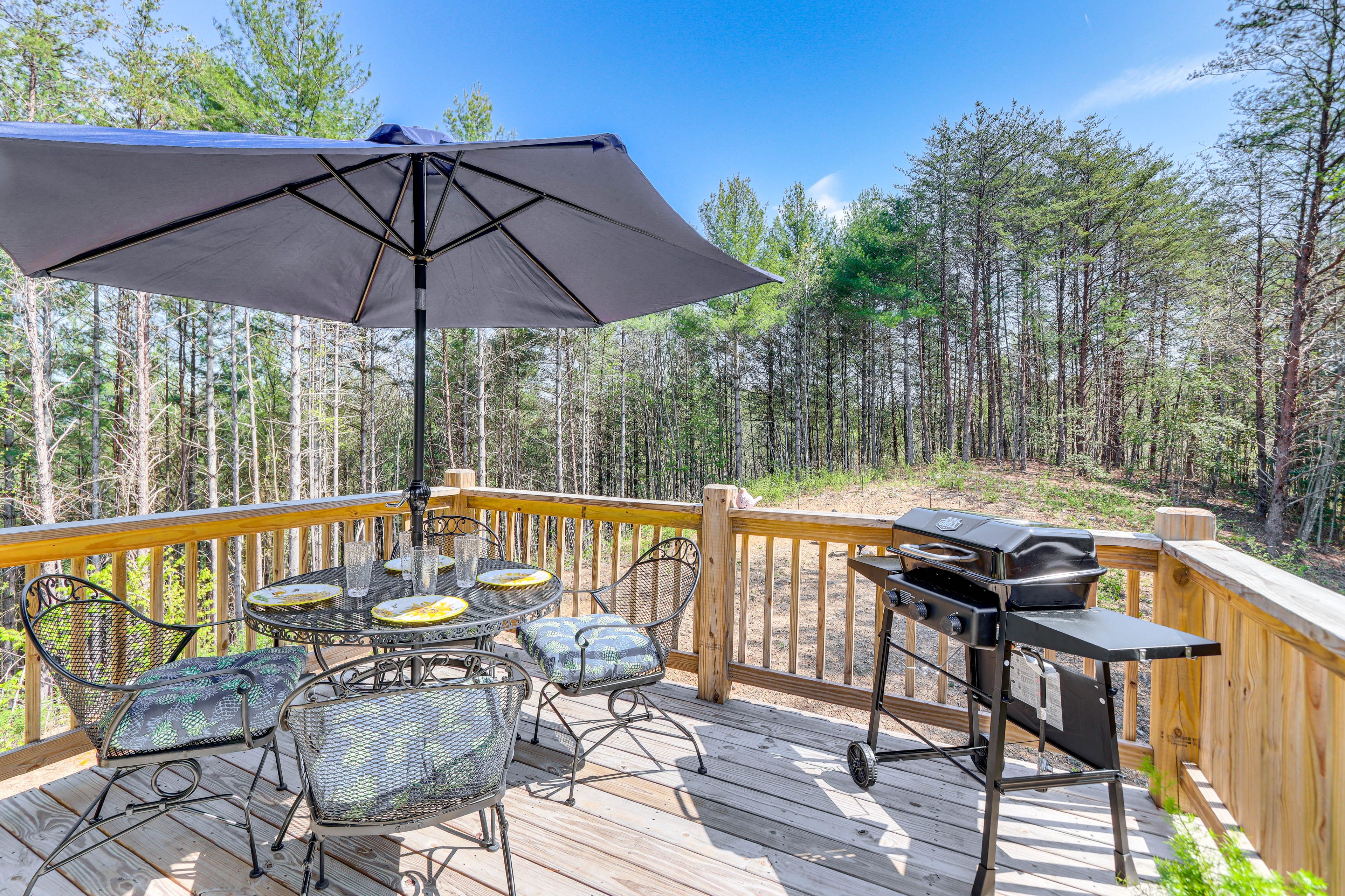 Reliance Vacation Rental | 2BR | 1BA | 897 Sq Ft | Multiple Stairs Required