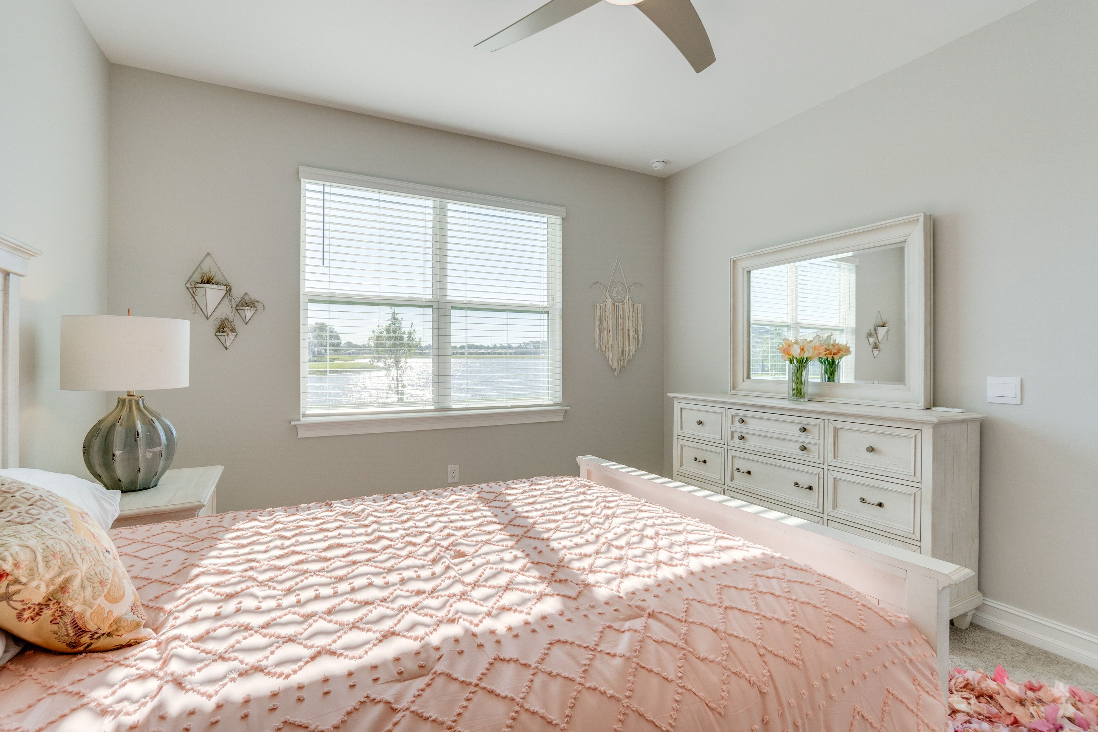 Bedroom 1 | Queen Bed | Linens Provided | Ceiling Fans | En-Suite Bathroom